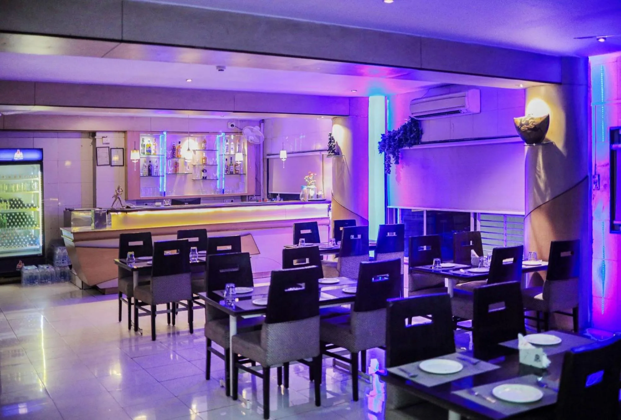 Lounge or bar in Hotel Atithi, Aurangabad