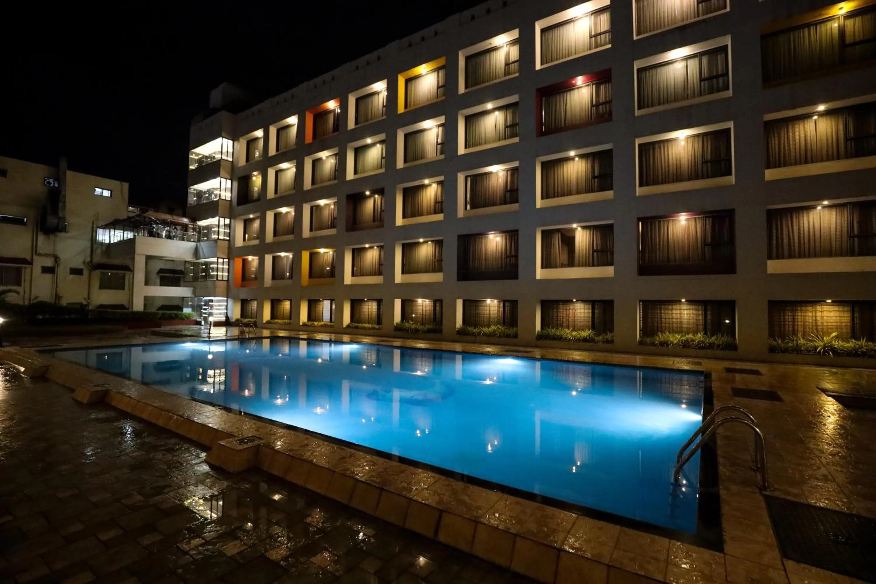 Property building in Hotel Atithi, Aurangabad