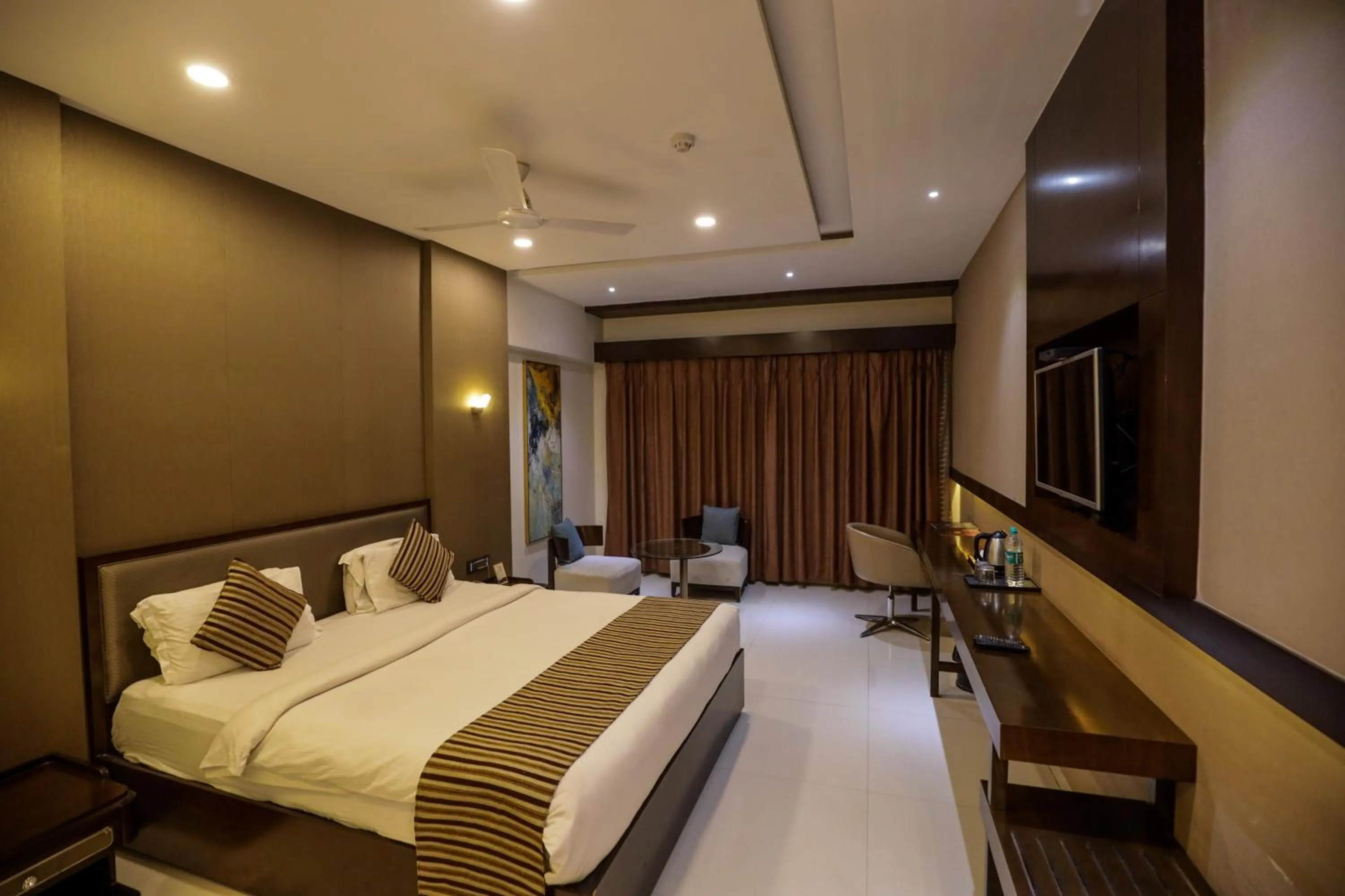 Parking, Bed in Hotel Atithi, Aurangabad