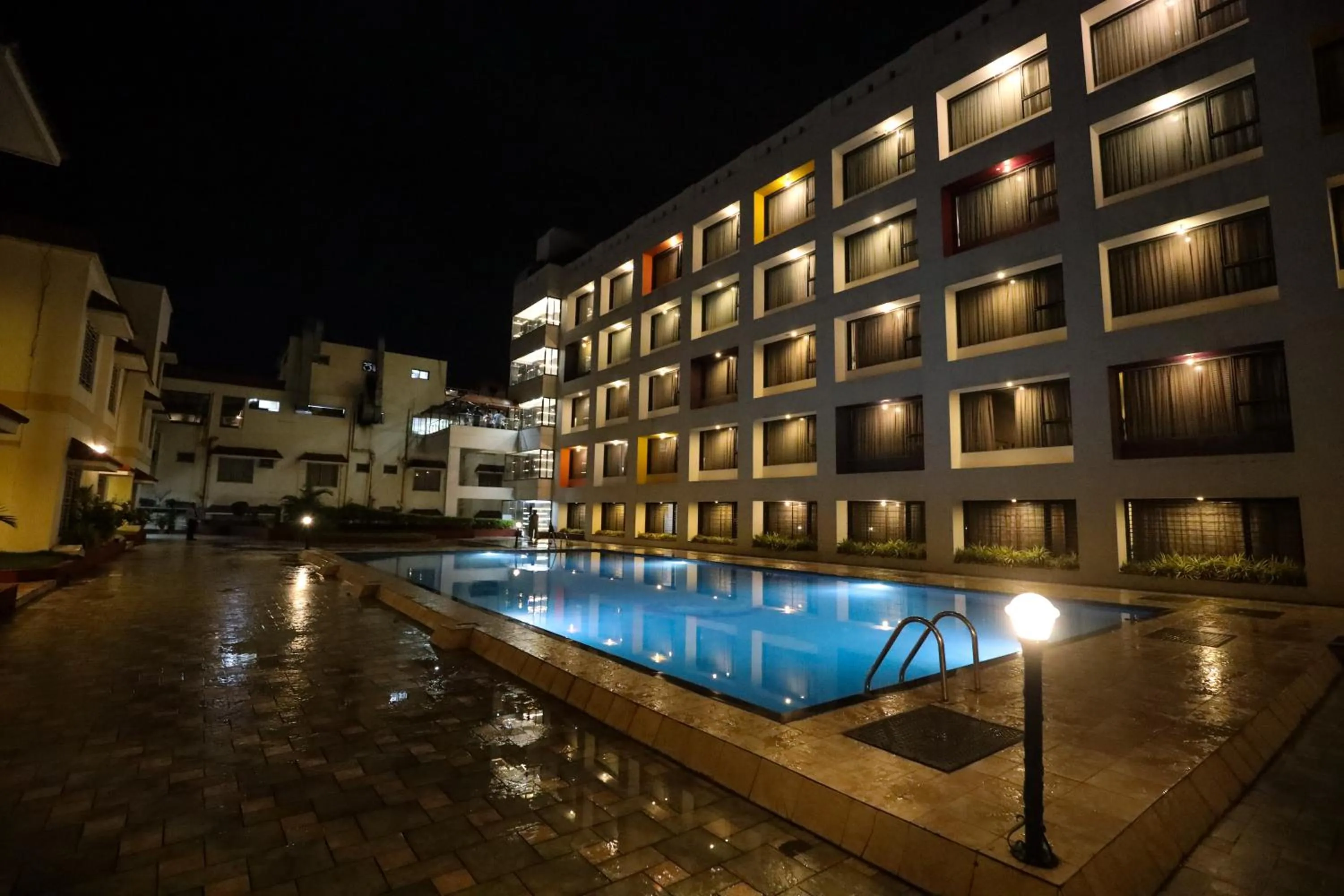 Property building in Hotel Atithi, Aurangabad