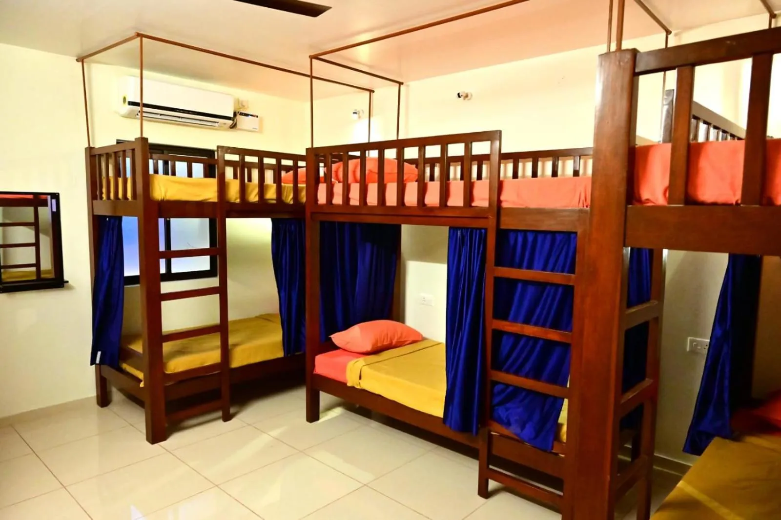 Photo of the whole room, Bed in Bay Stays near white town