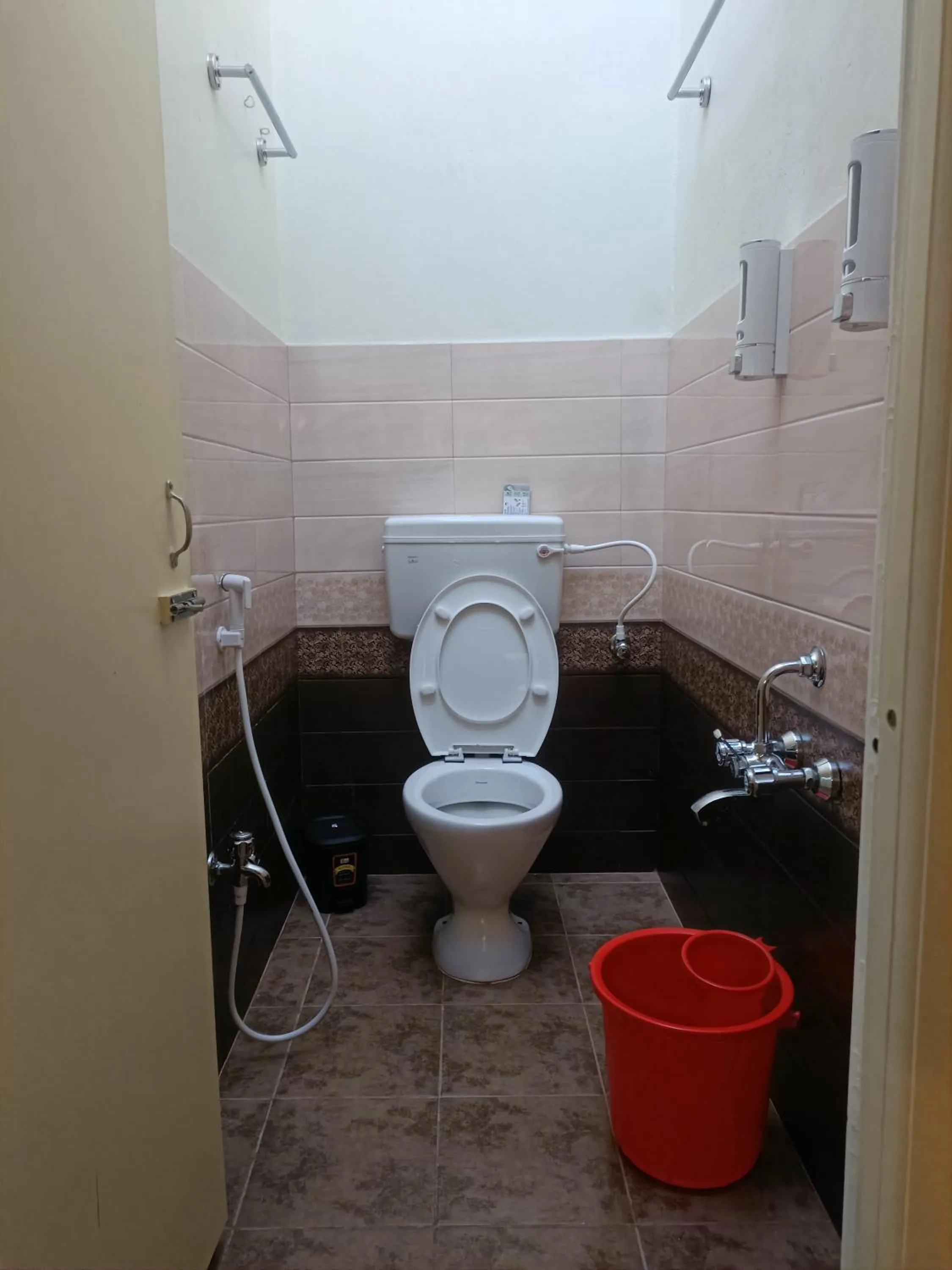 Toilet in Bay Stays near white town