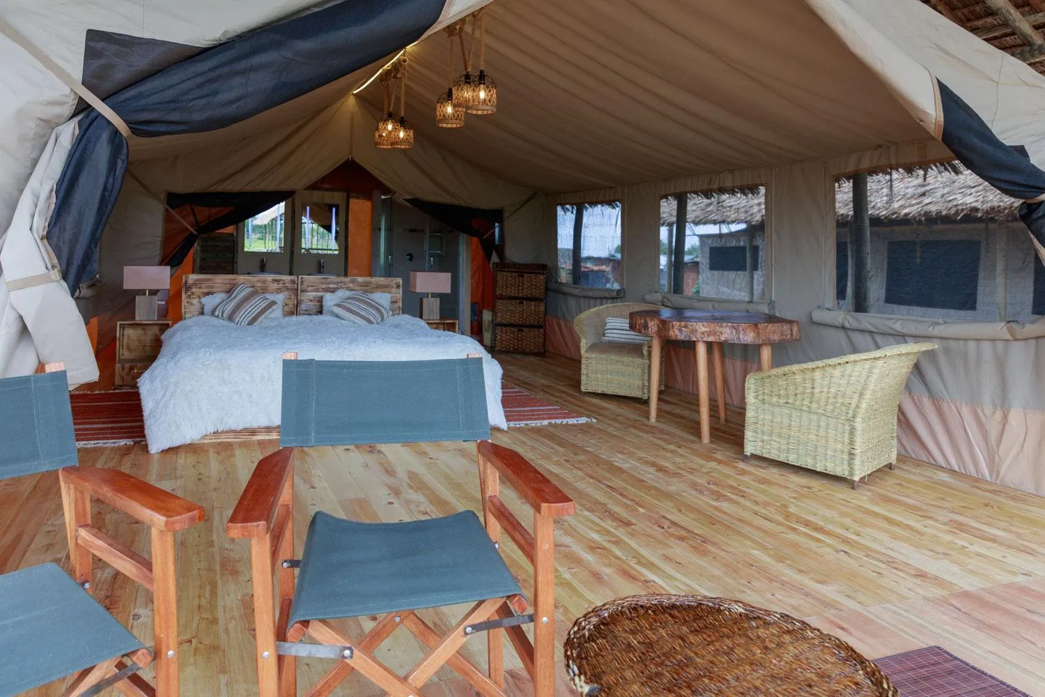Balcony/Terrace, Bed in Glamping Kenya Mount Kenya Lodge Nanyuki