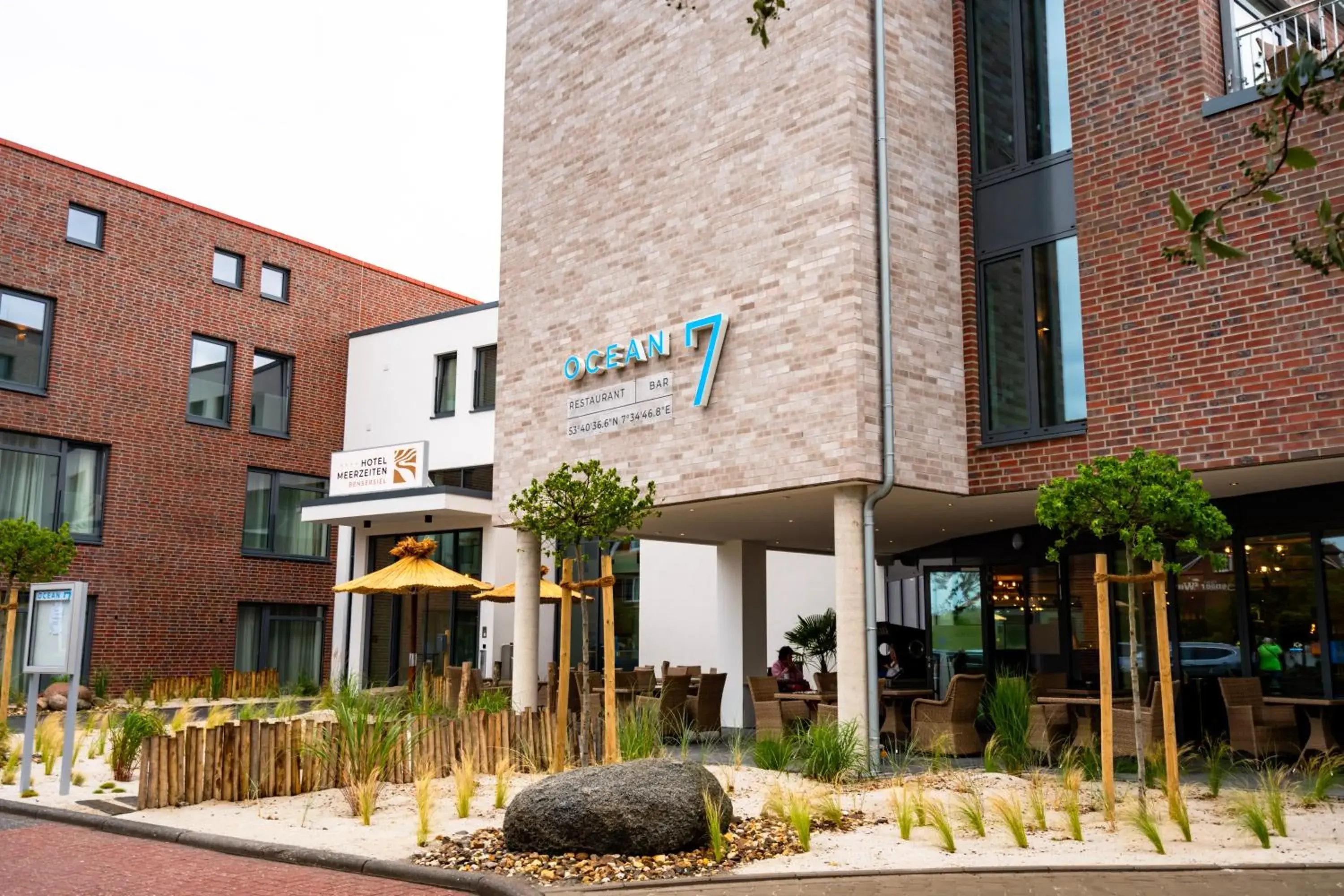 Deluxe Double Room with Balcony and Sea View - single occupancy in Hotel MeerZeiten inklusive externer Schwimmbad- & Saunanutzung Deluxe Double Room with Balcony and Sea View - single occupancy in Hotel MeerZeiten inklusive externer Schwimmbad- & Saunanutzung