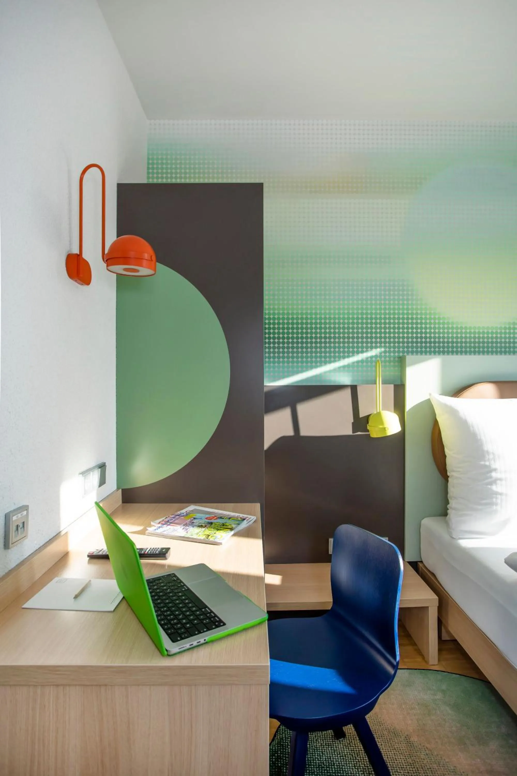 Photo of the whole room, Bed in LyvInn Hotel Frankfurt