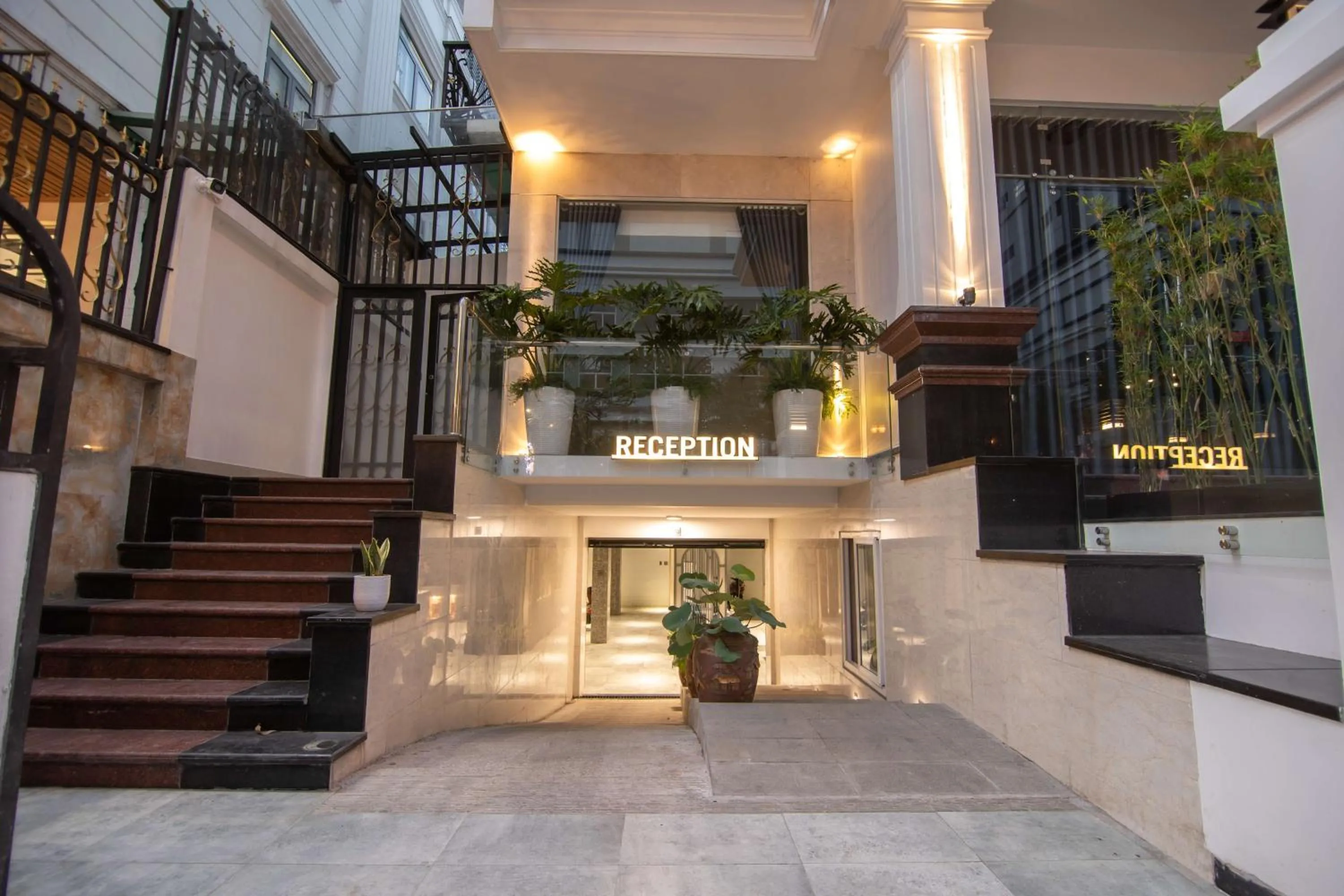 Property building in Bin Bin Hotel 8 - Near Sunrise City