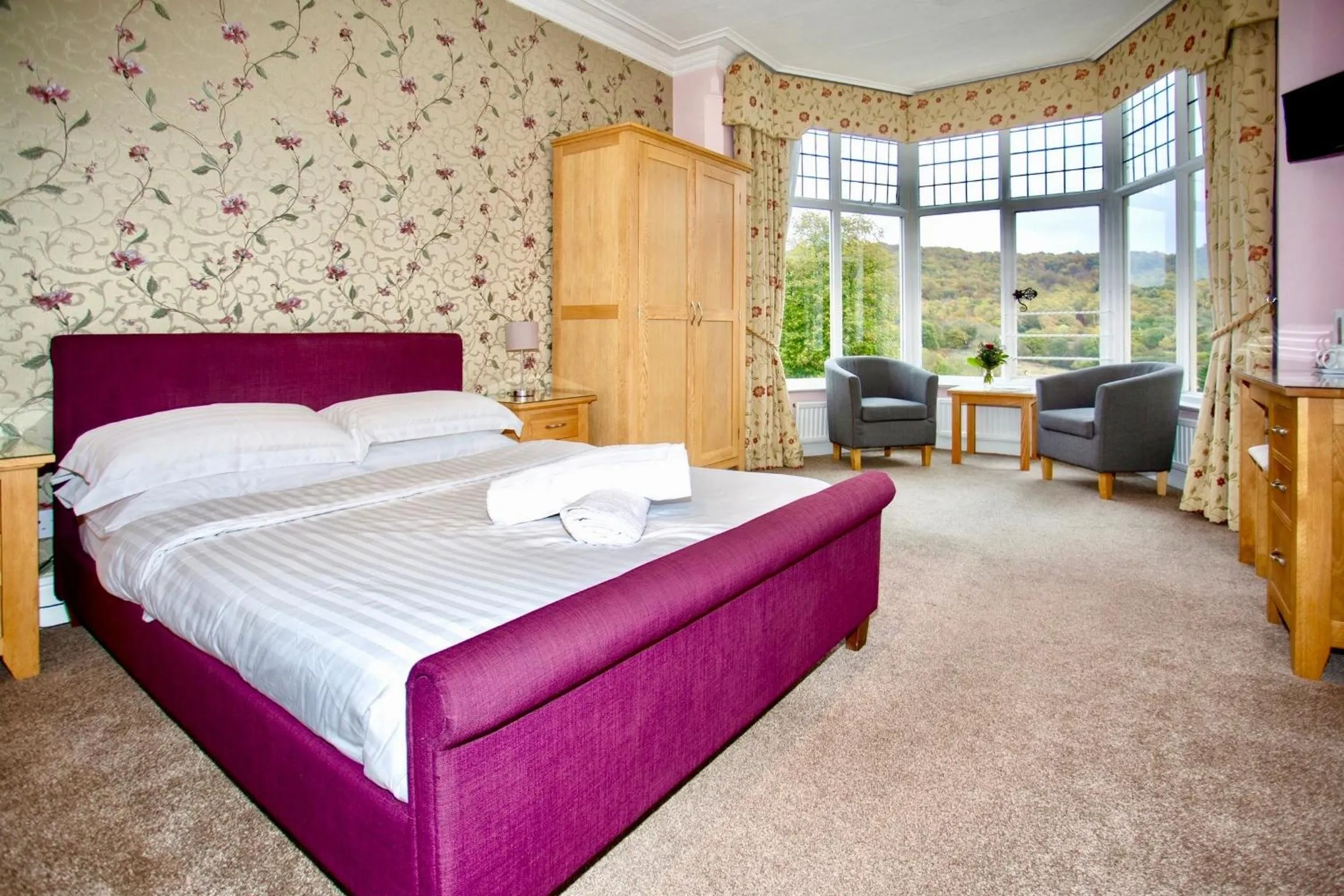 Bedroom in Sir William Hotel