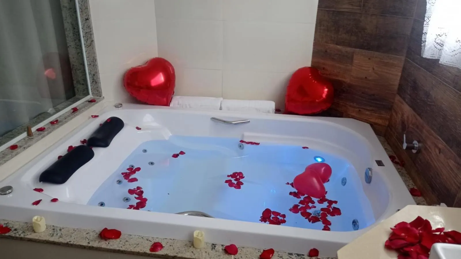 Hot Tub in Pousada Renovo da Serra