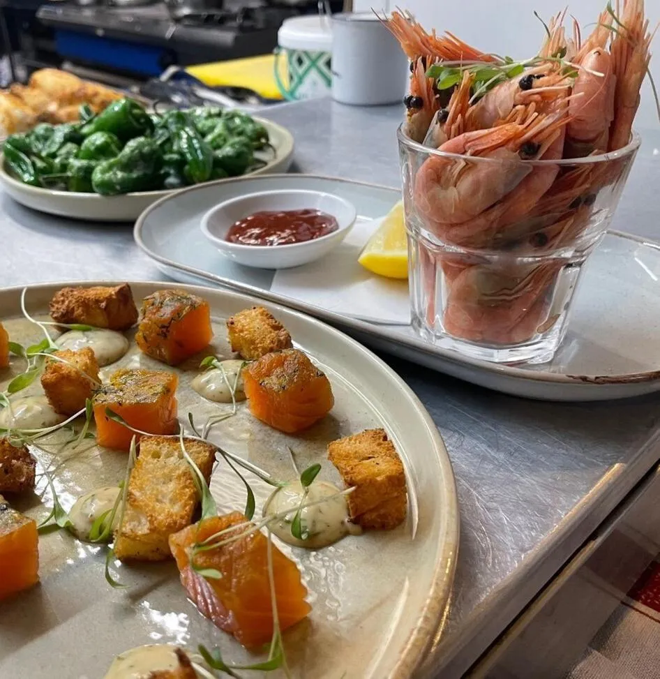 Food and drinks in The Golden Cross