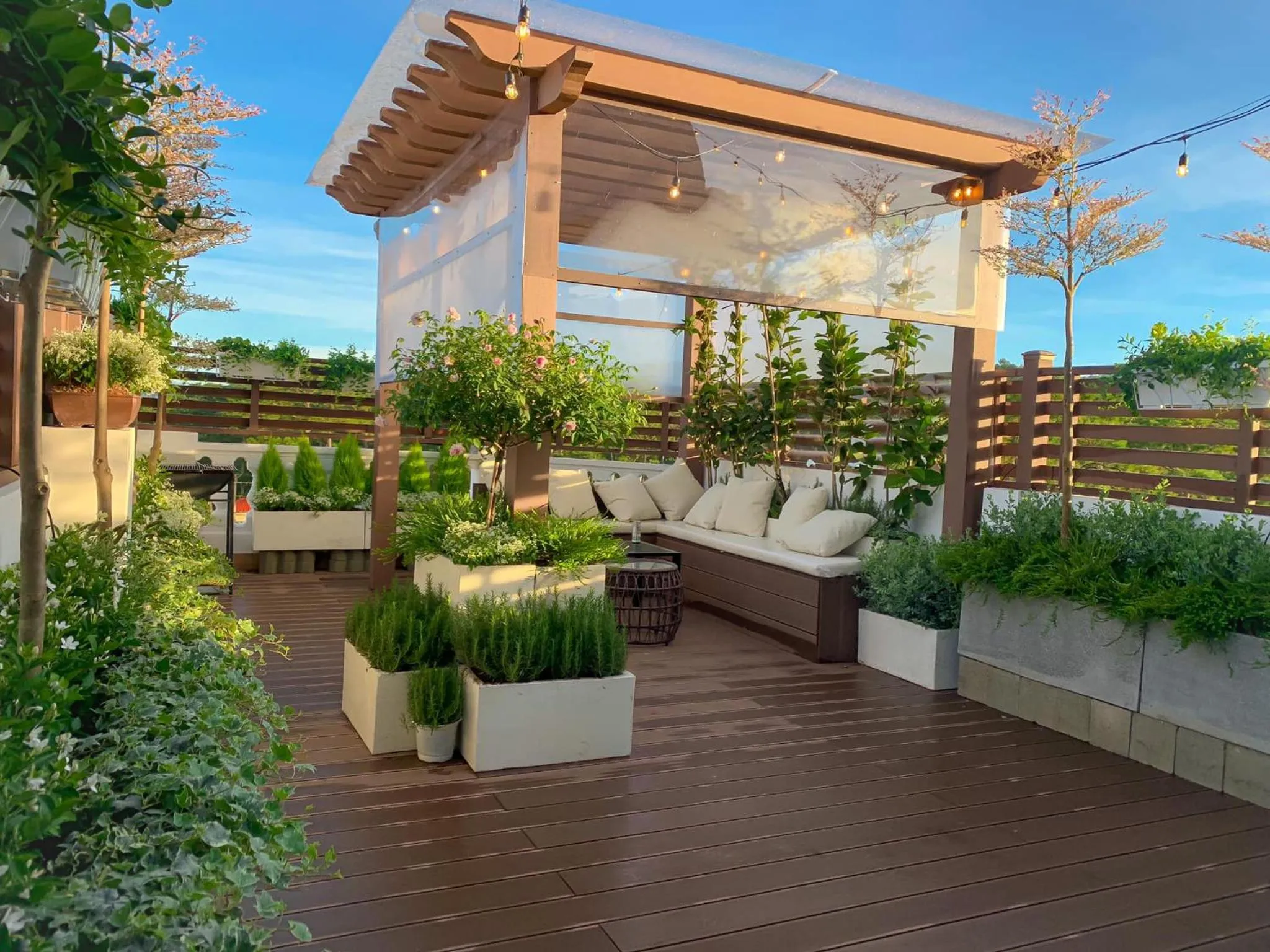 Balcony/Terrace in Dalat Blanc Hotel 2