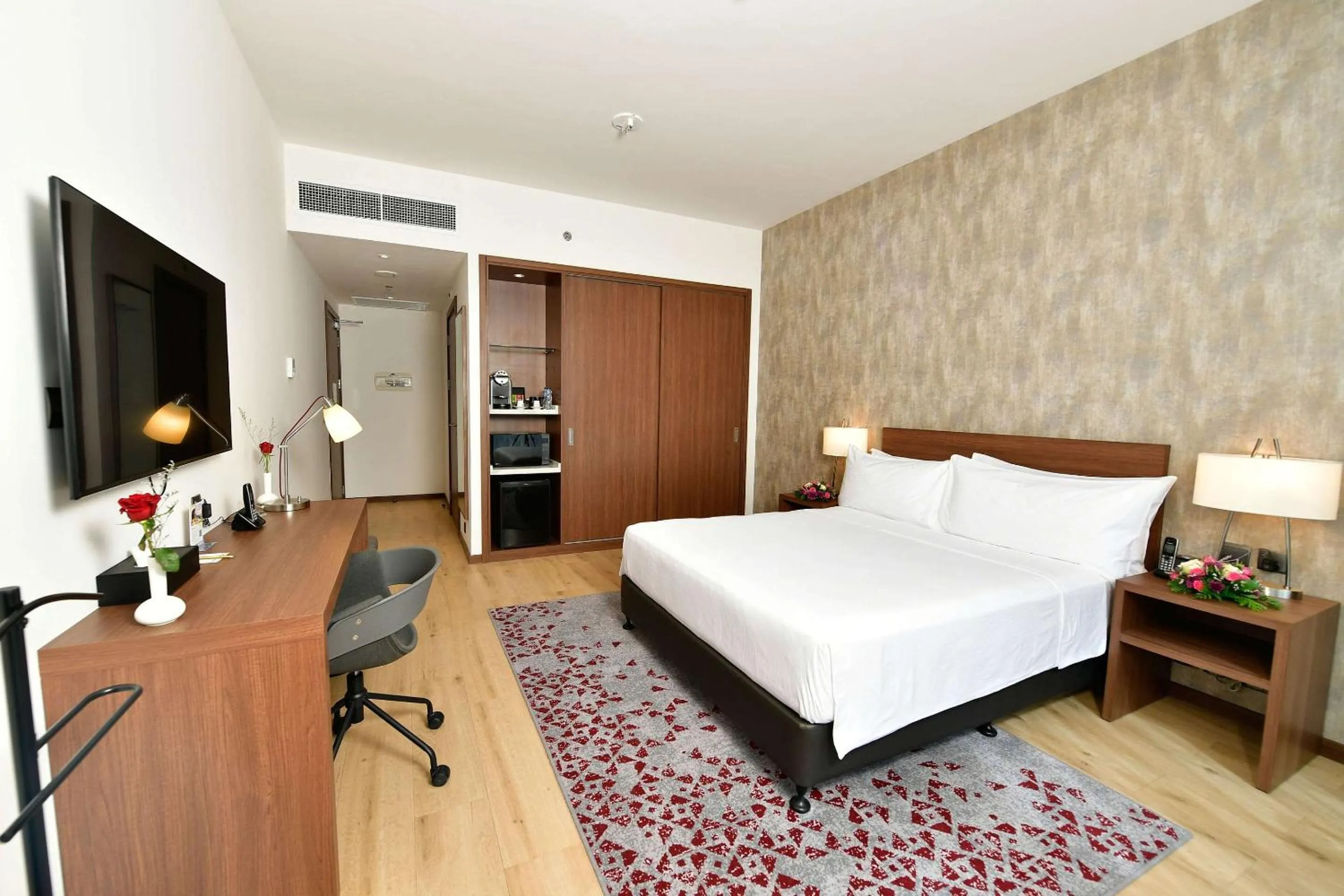 Bedroom, Bed in Comfort Hotel Riyadh Olaya