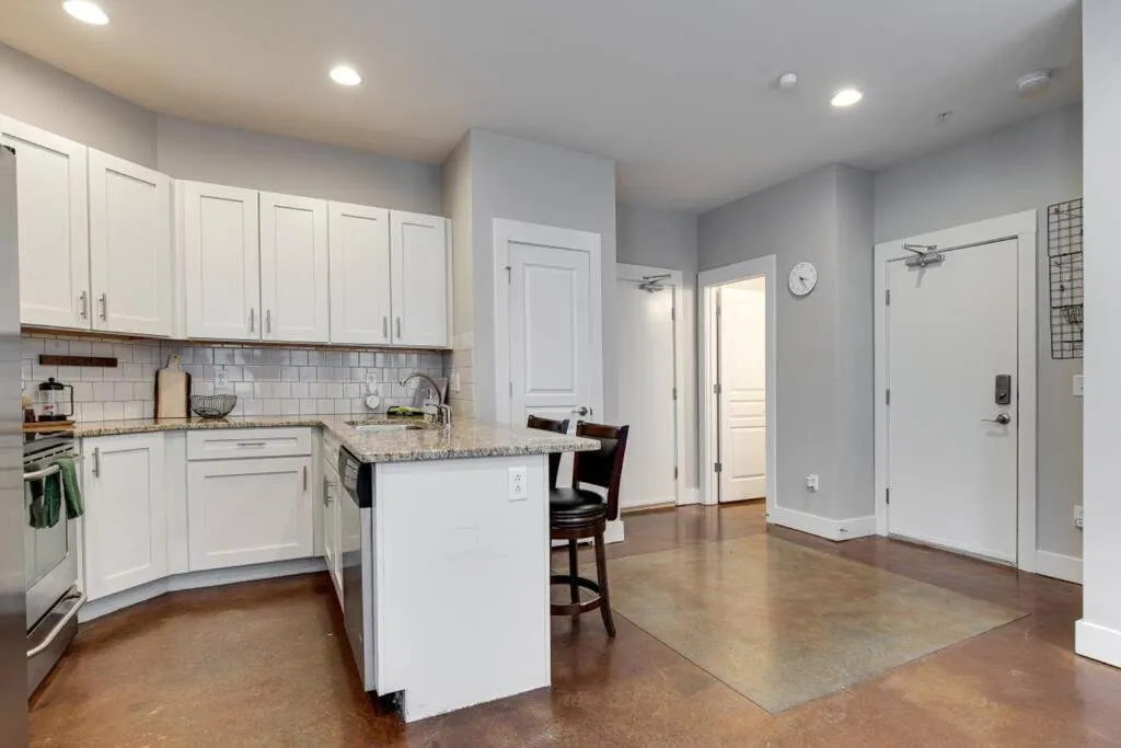 Facade/entrance in The Celebrity - Free Parking, Central, Vanderbilt