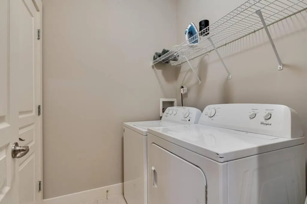 laundry in The Celebrity - Free Parking, Central, Vanderbilt