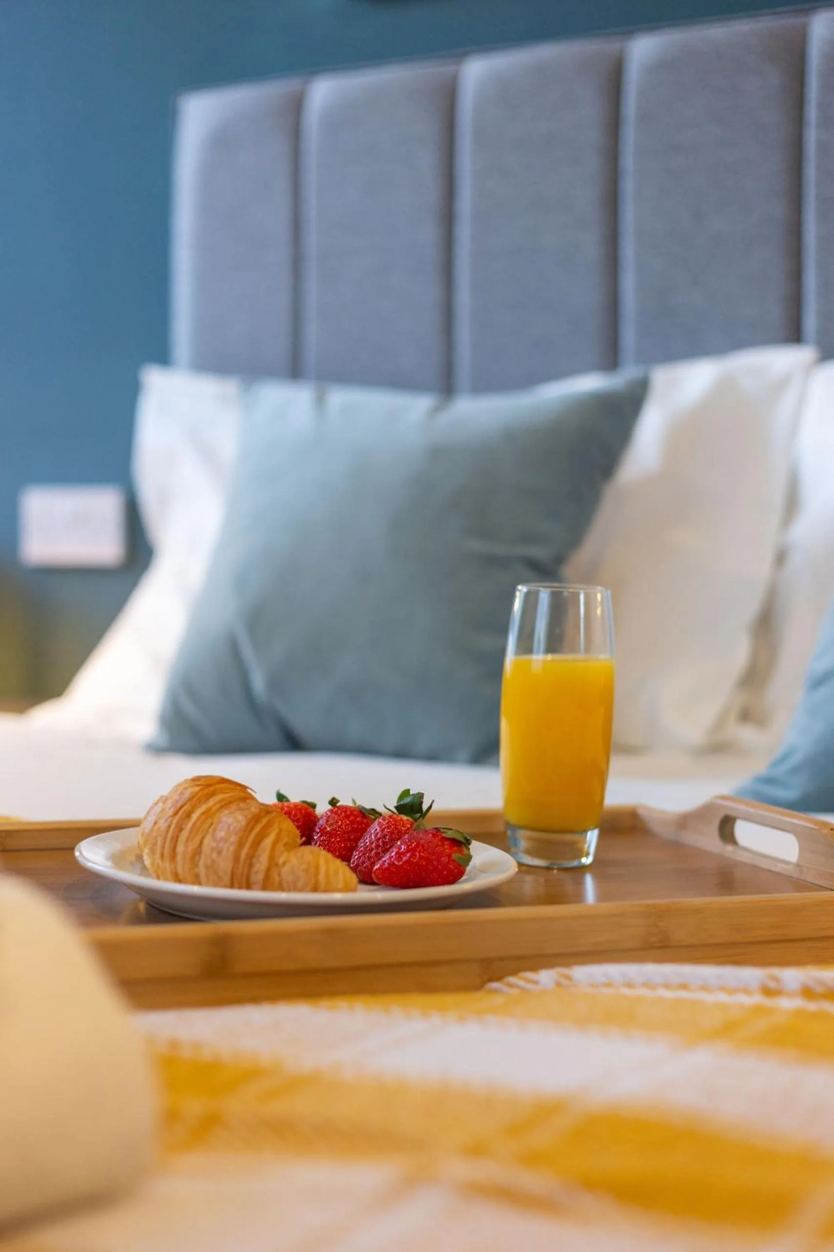 Bedroom in Royal 2bed apartment City Center