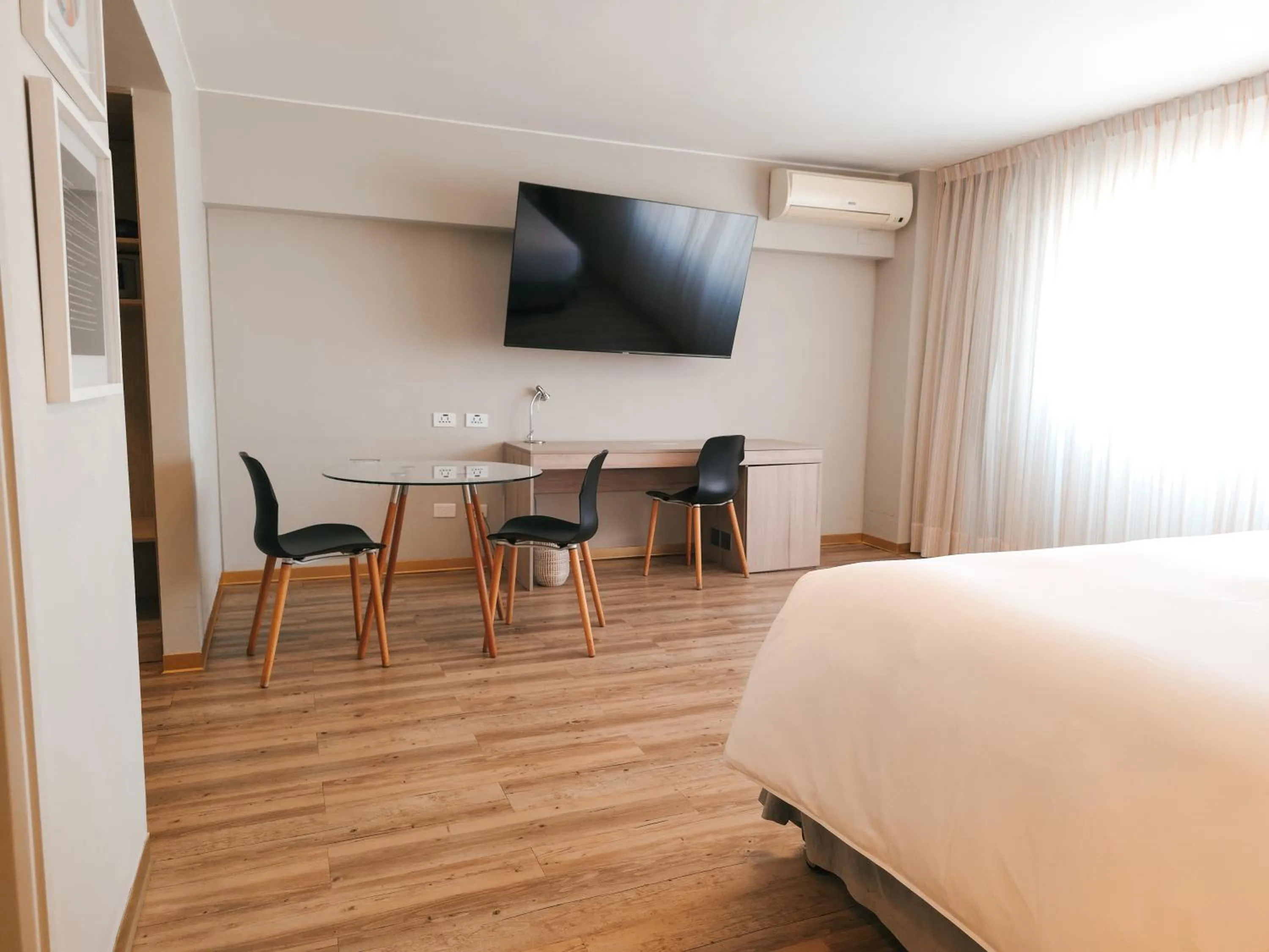 Photo of the whole room, Bed in ARTE HOTEL Lima