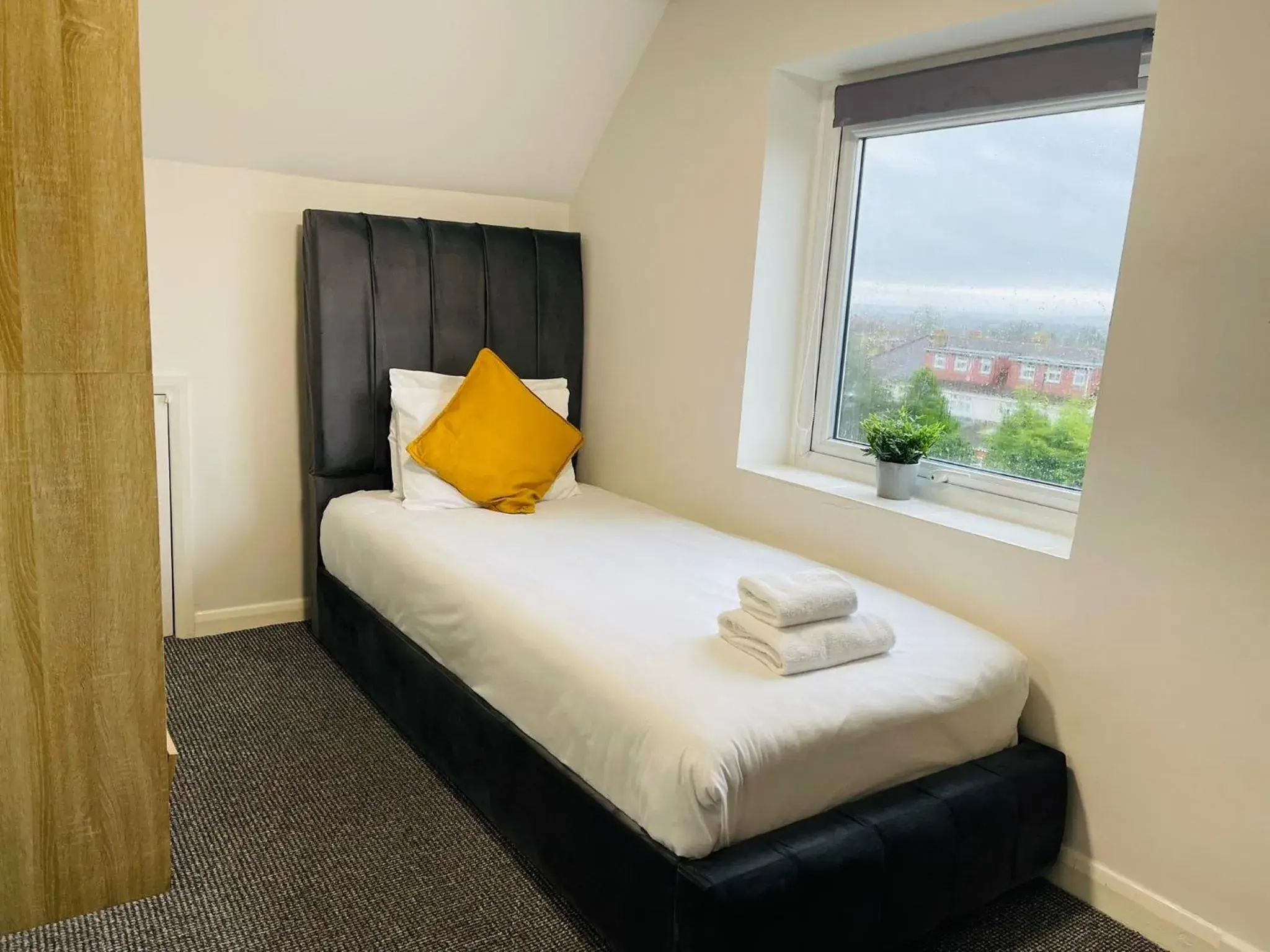 Standard Single Room in Woodford Hotel Standard Single Room in Woodford Hotel