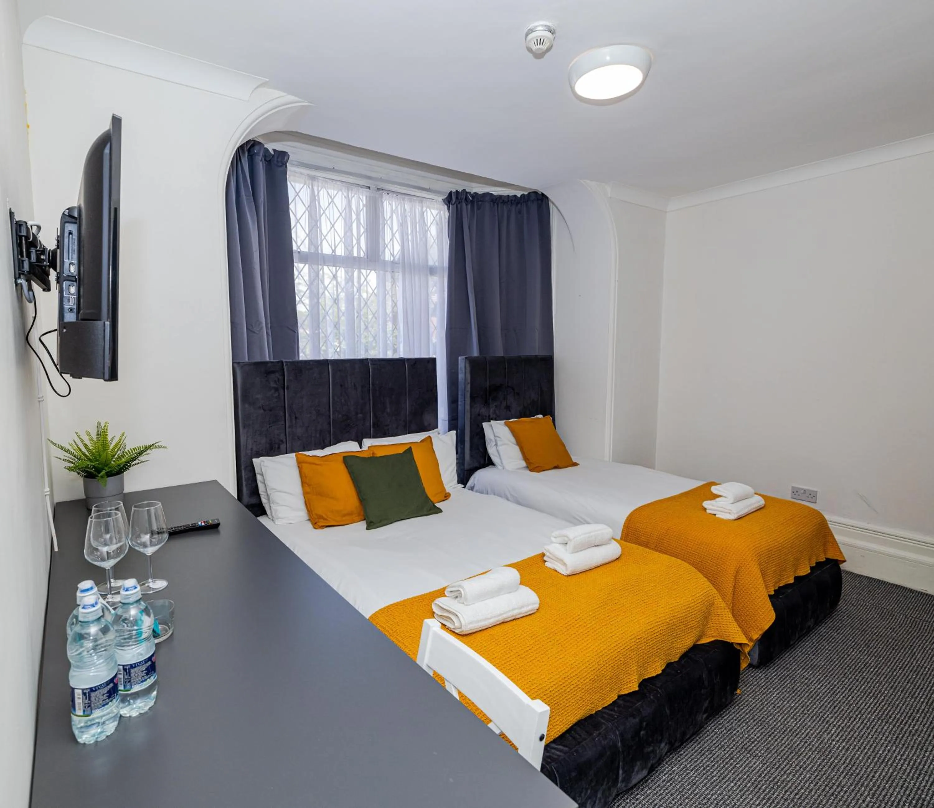 Bed in Woodford Hotel