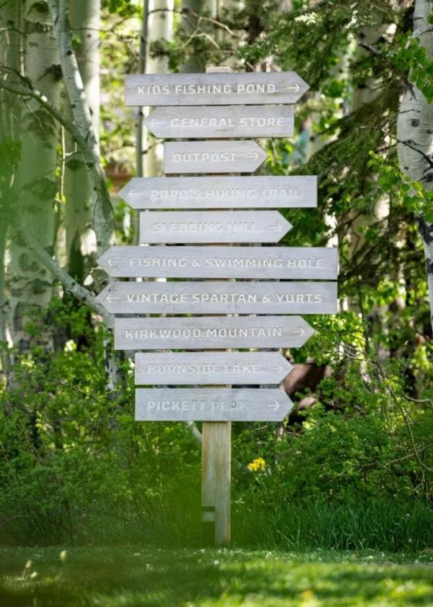 Desolation Hotel Hope Valley