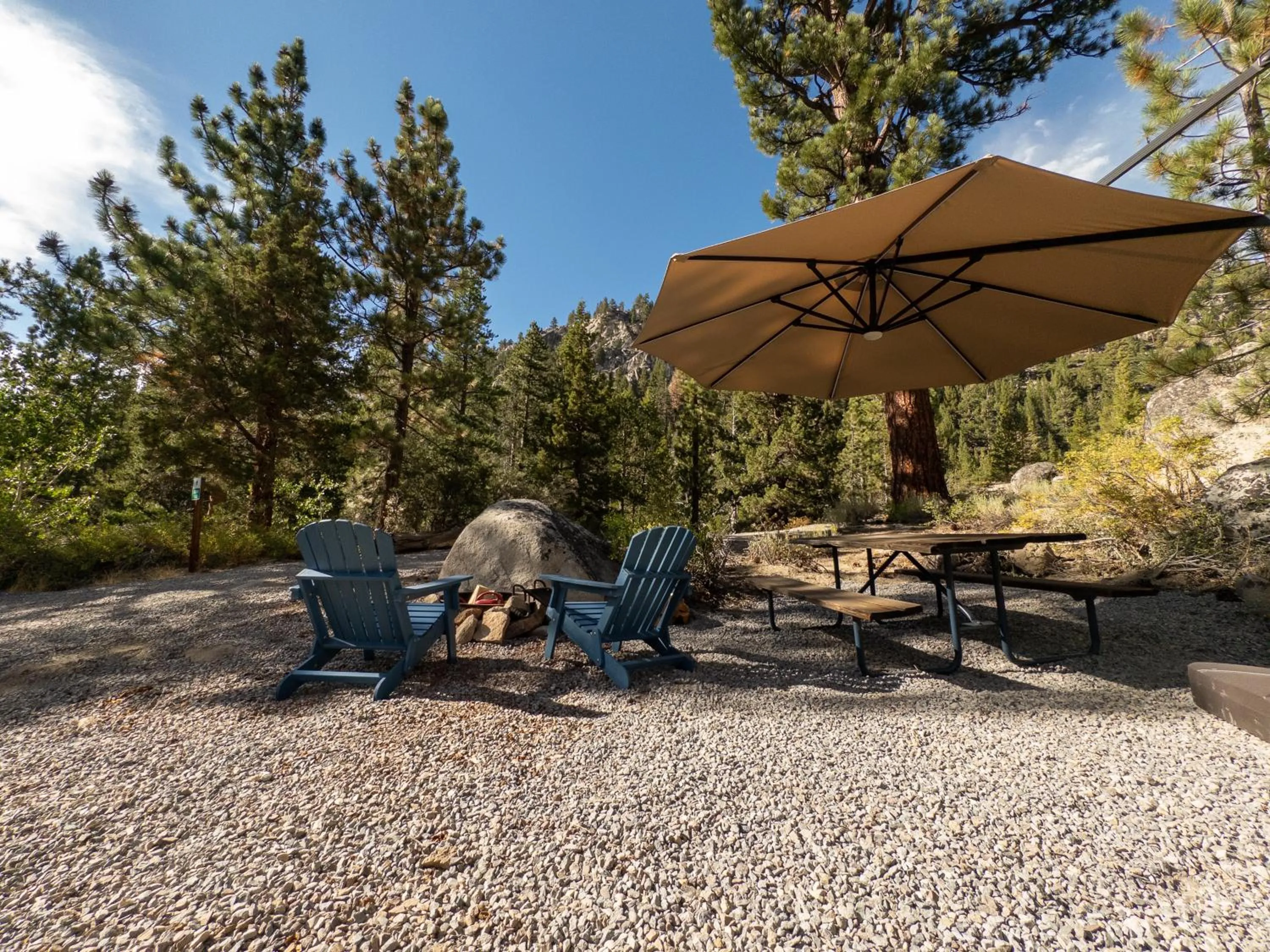 Desolation Hotel Hope Valley