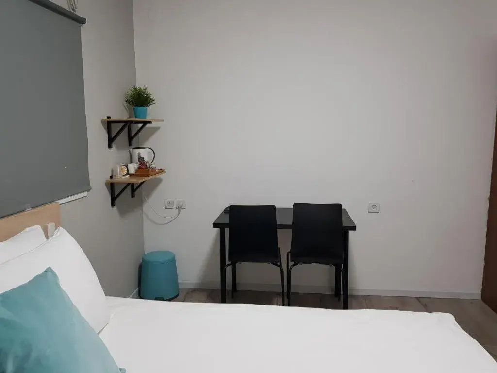 Twin Room in Airport Guest House Twin Room in Airport Guest House