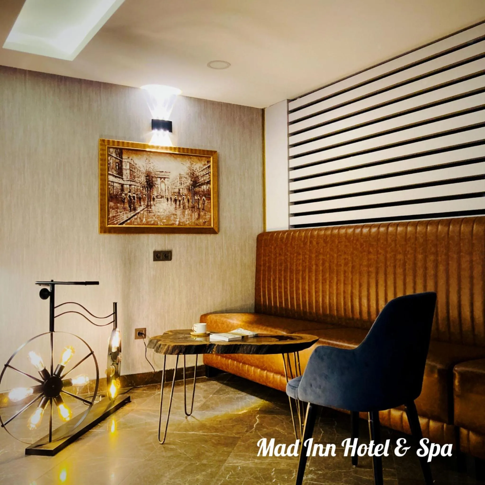 Lobby or reception in MAD INN HOTEL & SPA