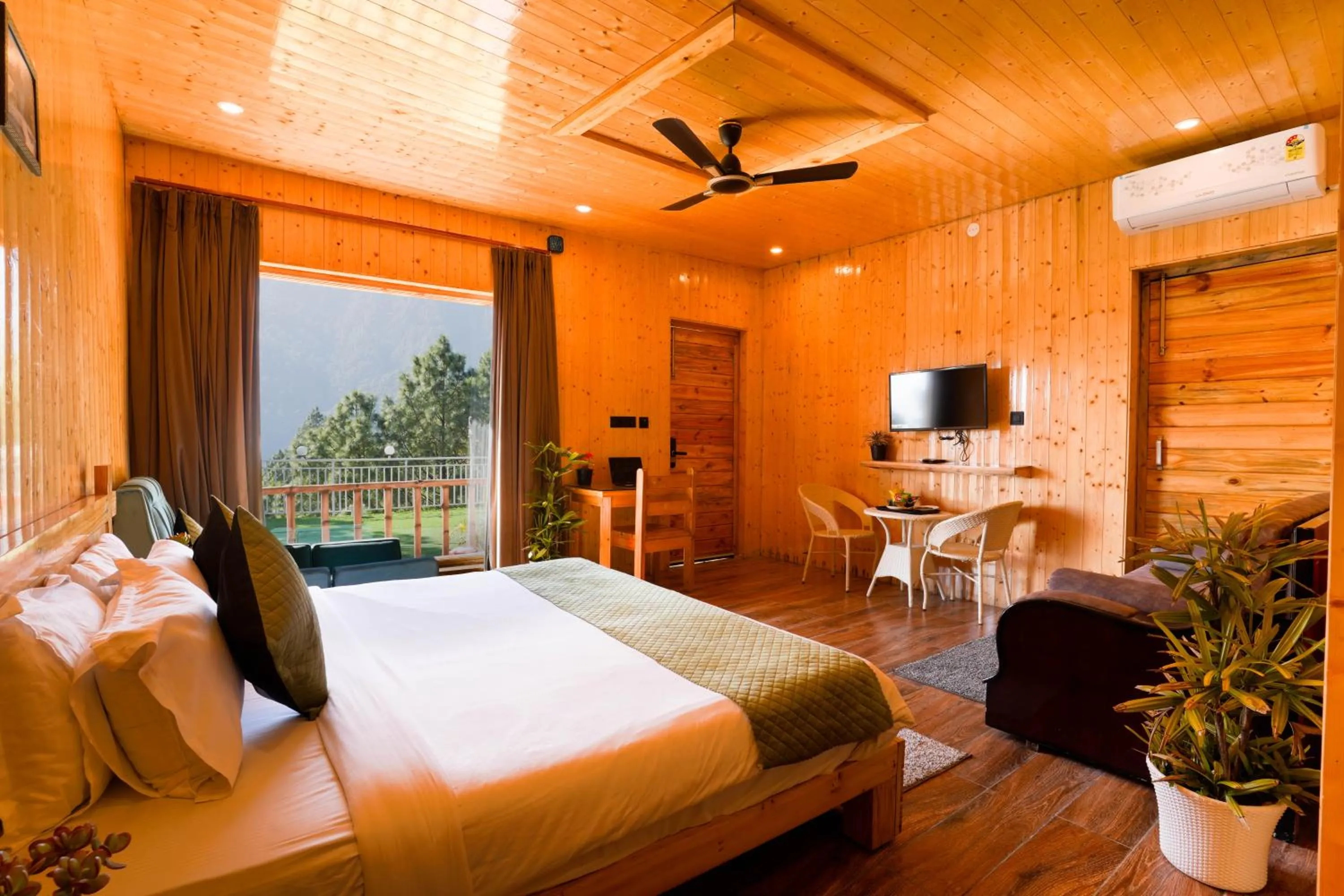 Bedroom, Bed in Hamilton palace