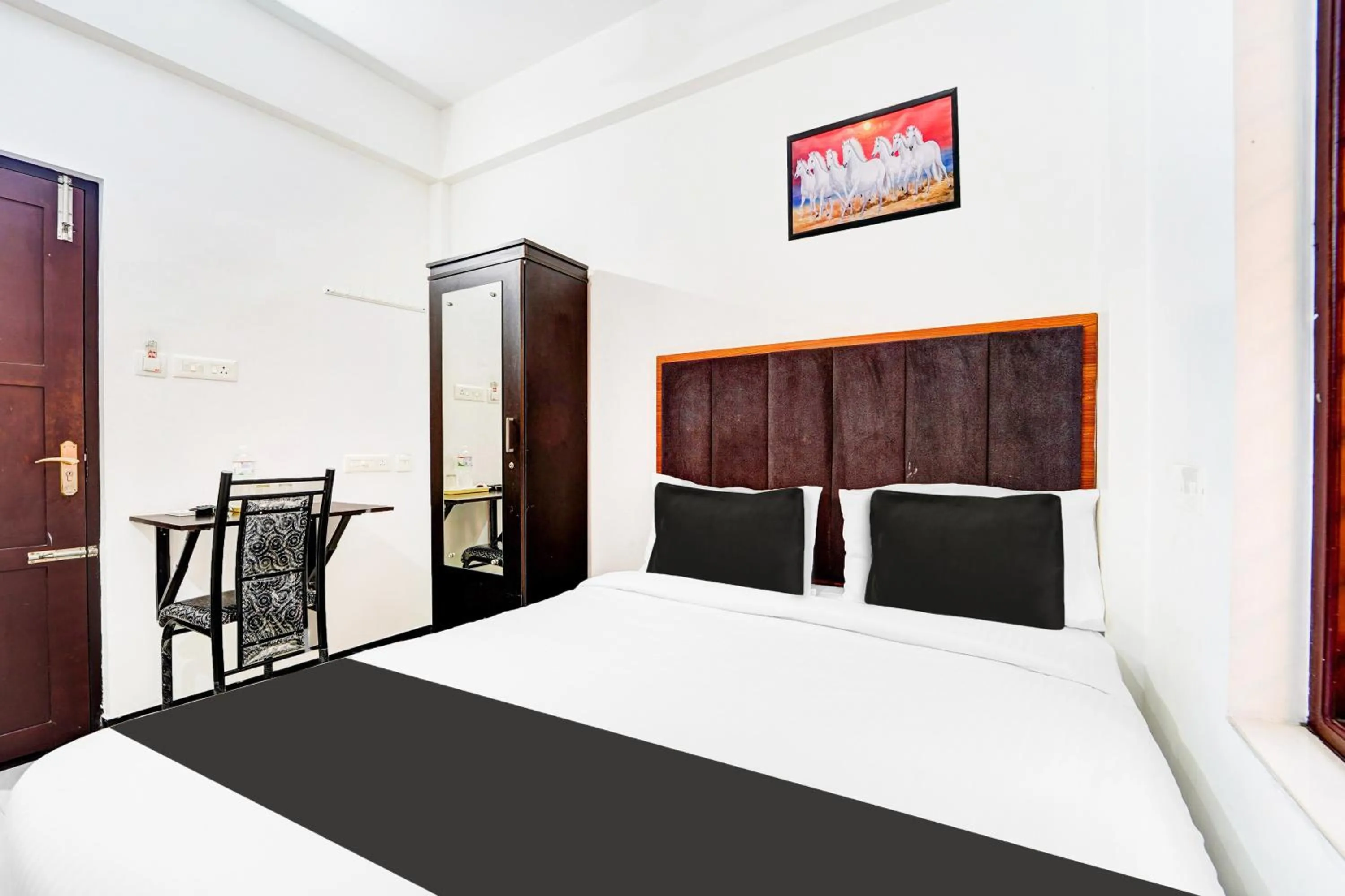 Bedroom, Bed in Hotel O Attukal Near Attakulangara Formerly Remya Residency