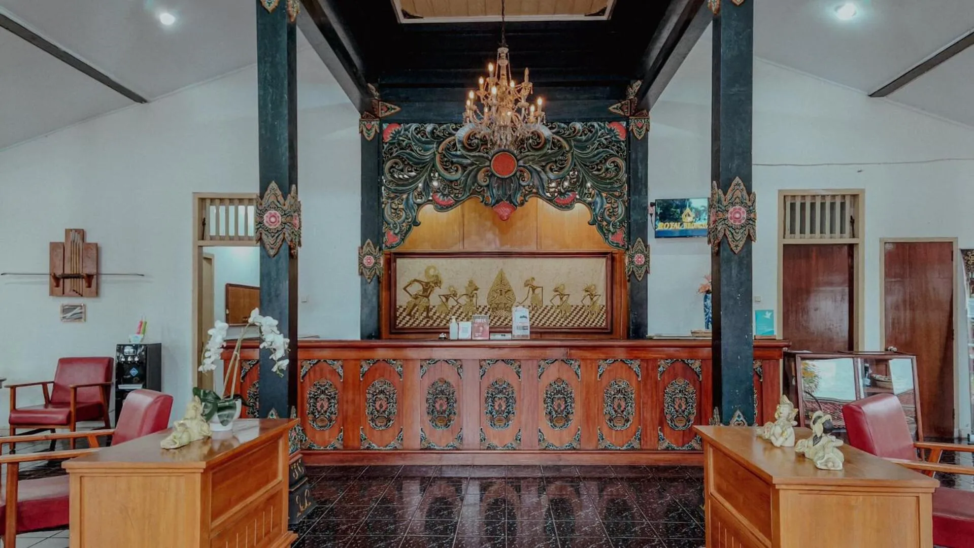 Lobby or reception in Royal Brongto Hotel