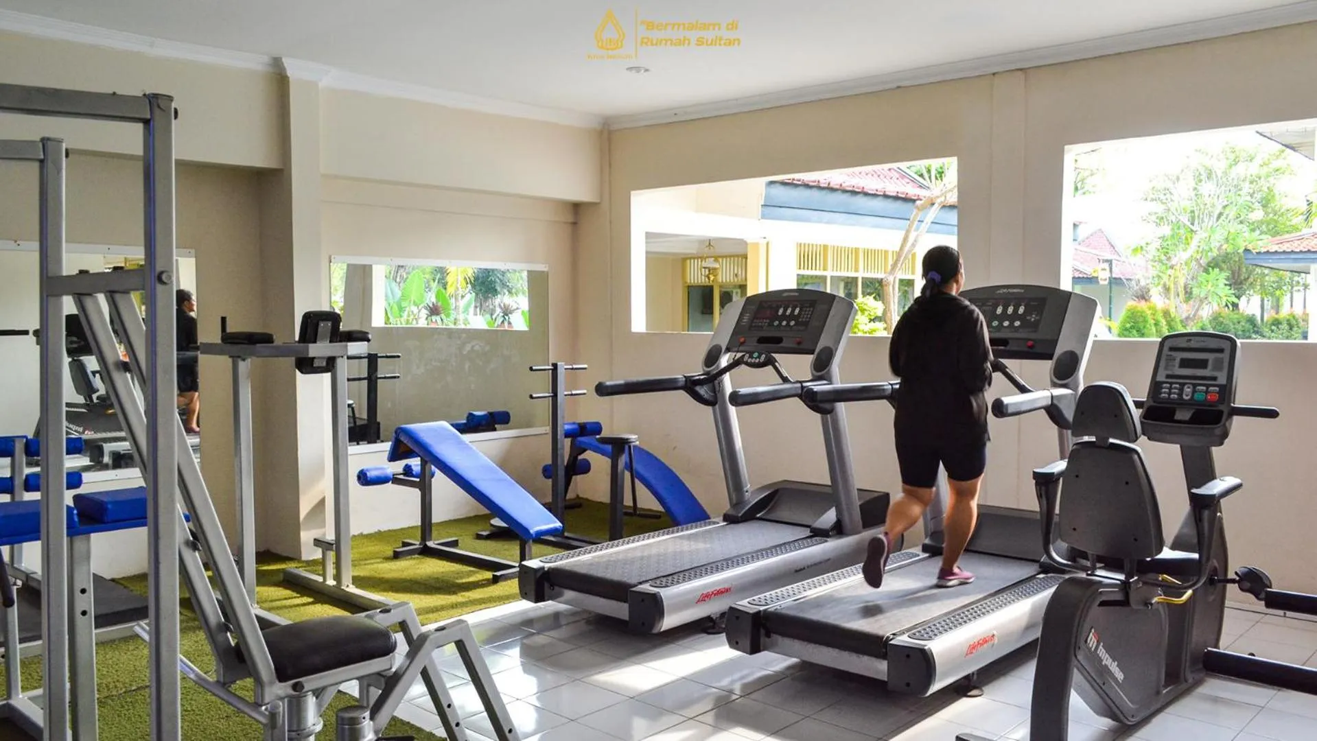 Fitness centre/facilities in Royal Brongto Hotel
