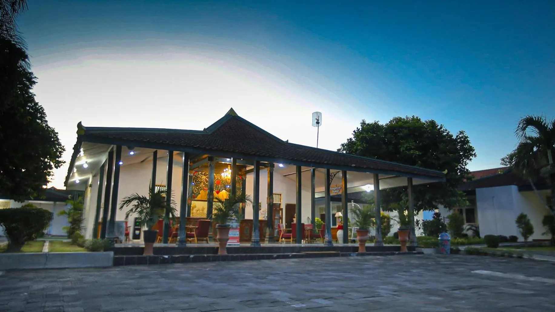 Lobby or reception in Royal Brongto Hotel