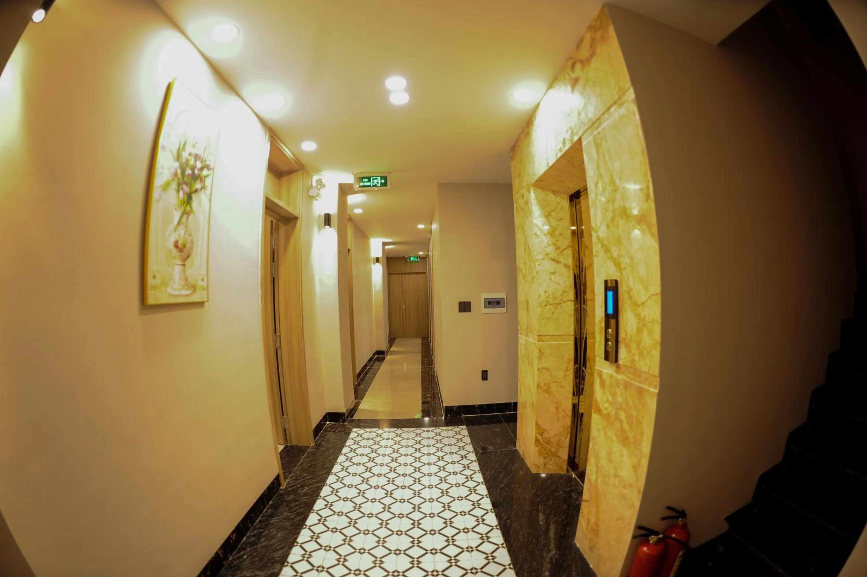 elevator in LAHONA HOTEL