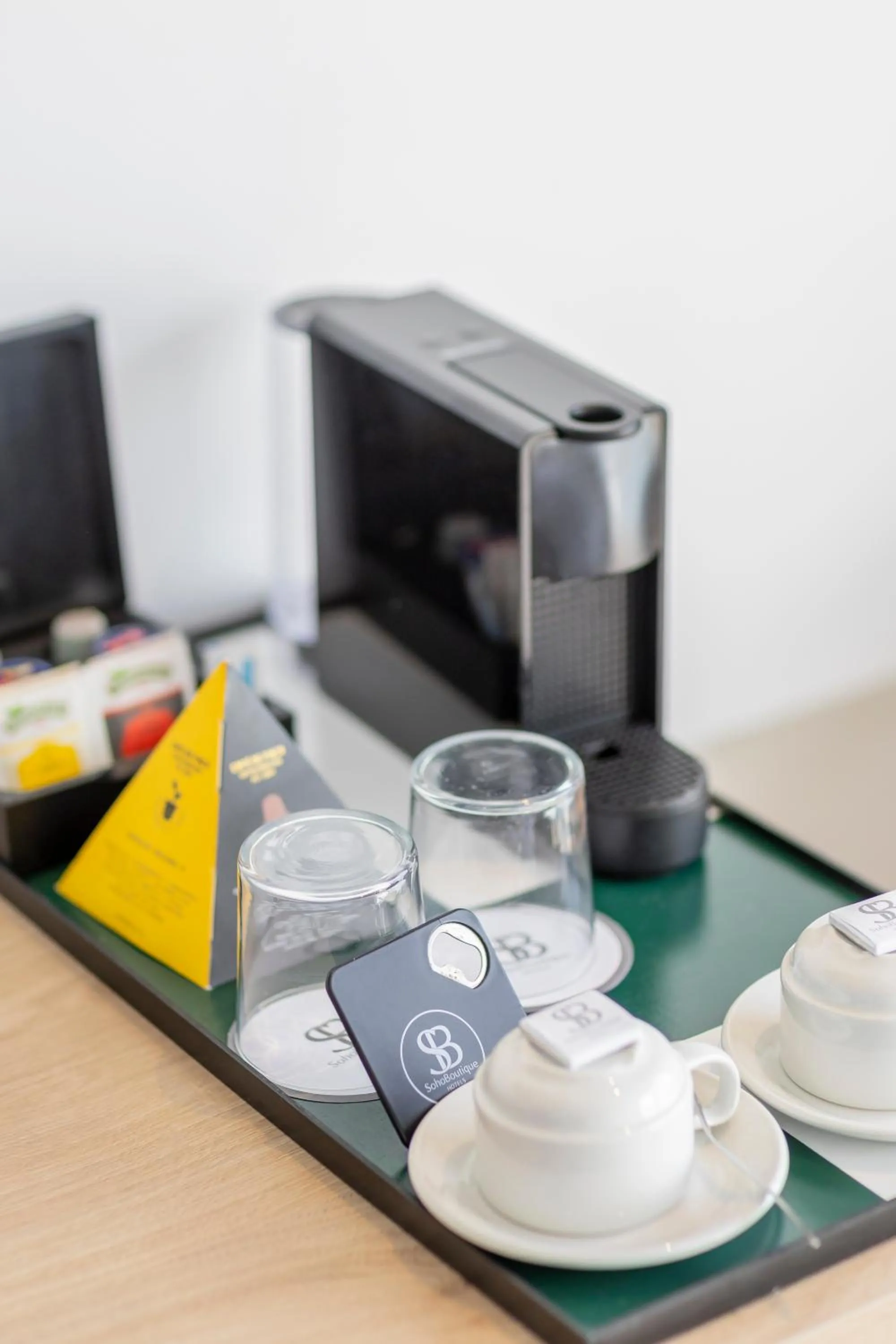 Coffee/tea facilities in Apartamentos Soho Boutique Palillero