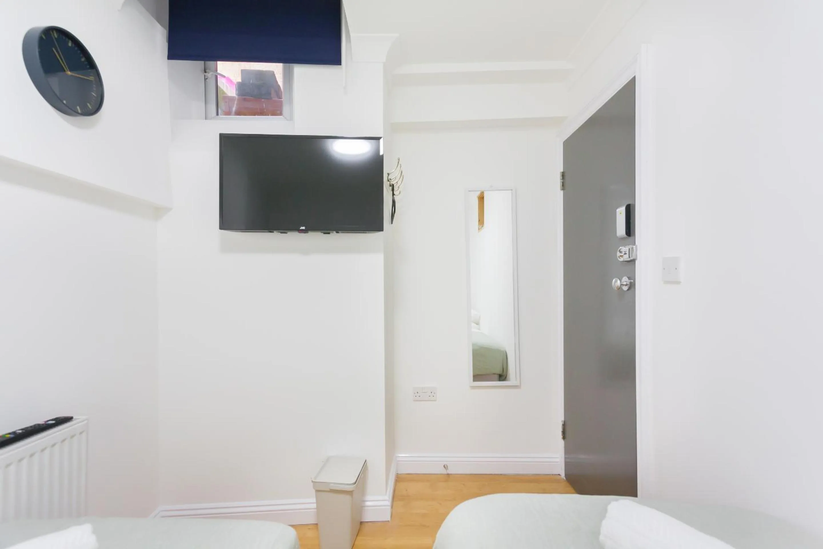 Bedroom in Studio9 Rooms - Next to Emirates Stadium - Budget Rooms with Shared Bathroom