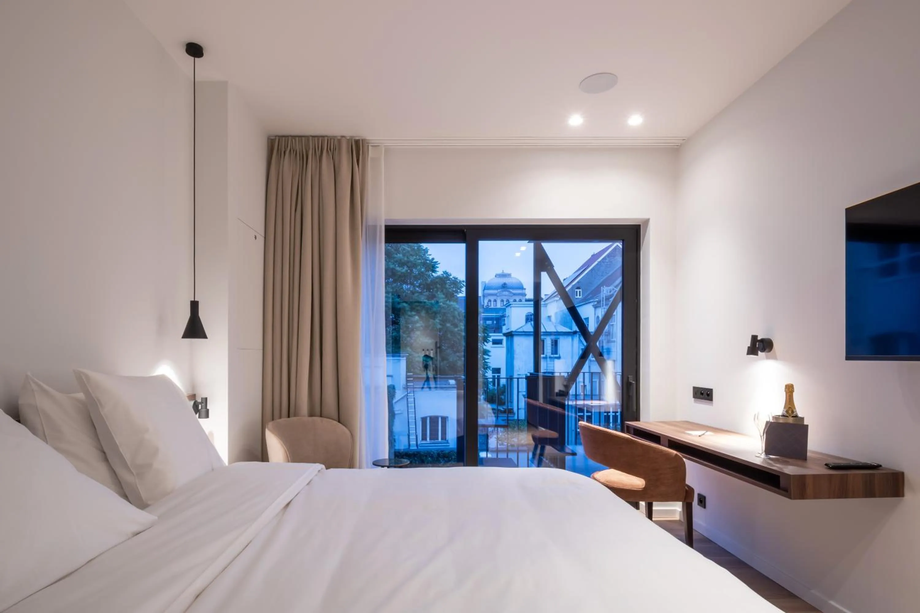 Bed in ONE TWO FOUR - Hotel & Spa