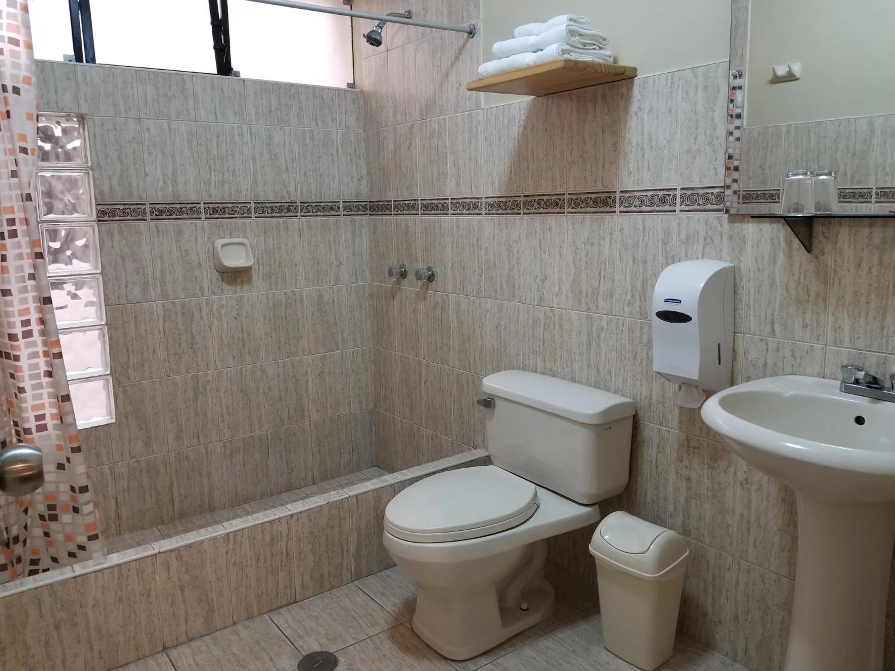 Bathroom in Hotel El Brujo Centro Histórico