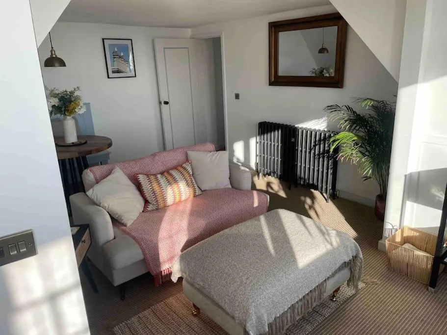 Bed in The Turret- the best view in Folkestone