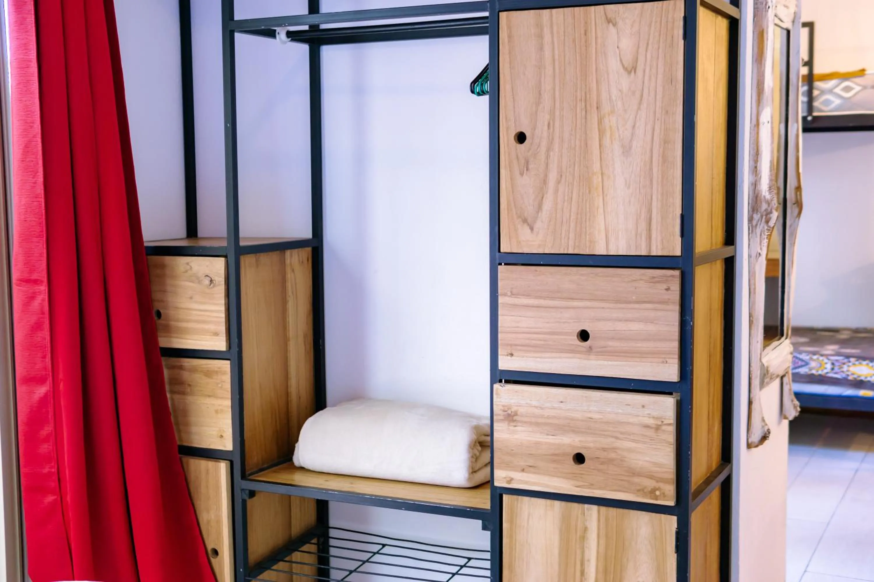 wardrobe, Bed in Olivia del caribe suite