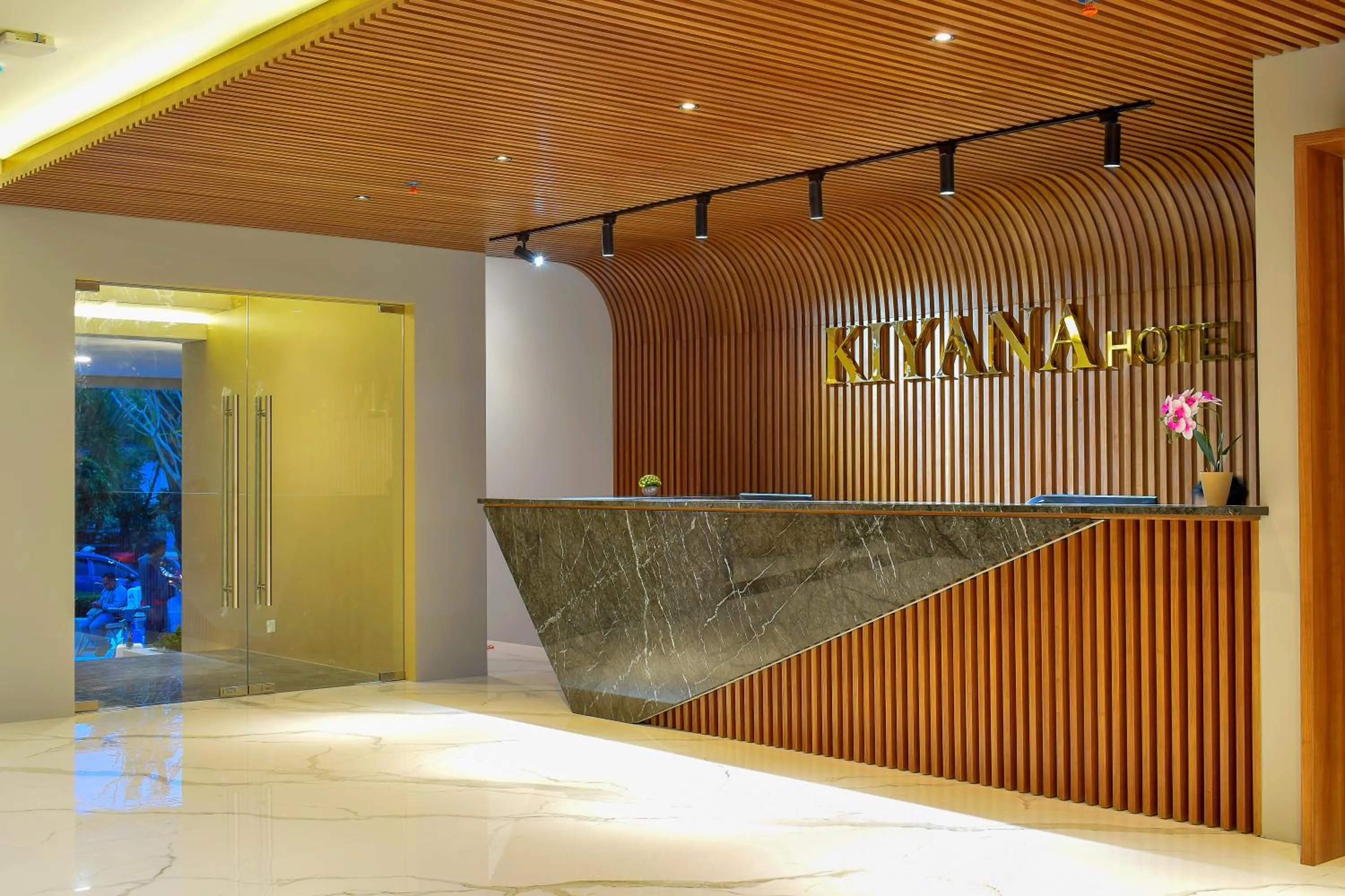 Lobby or reception in KIYANA HOTEL SEMARANG