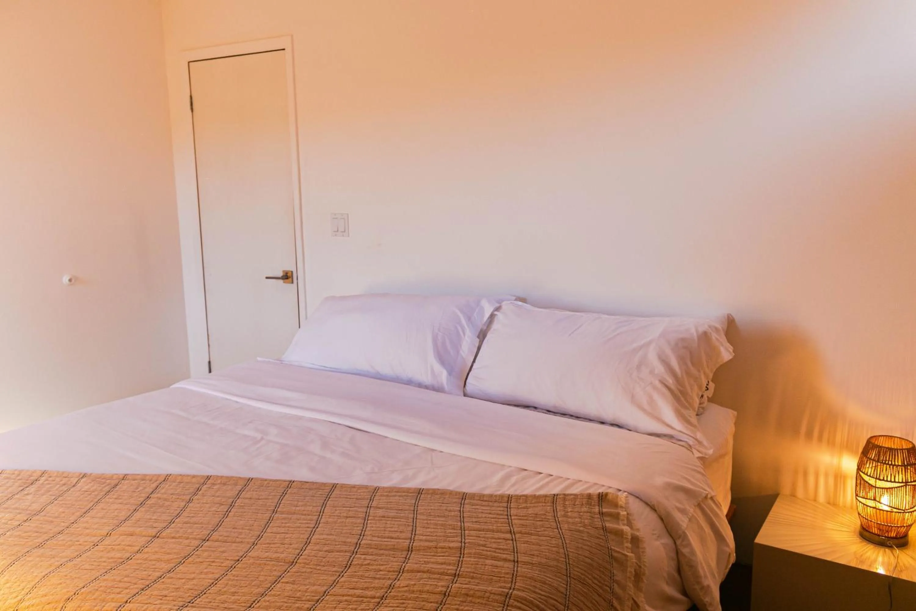 Bedroom, Bed in Villa Garven