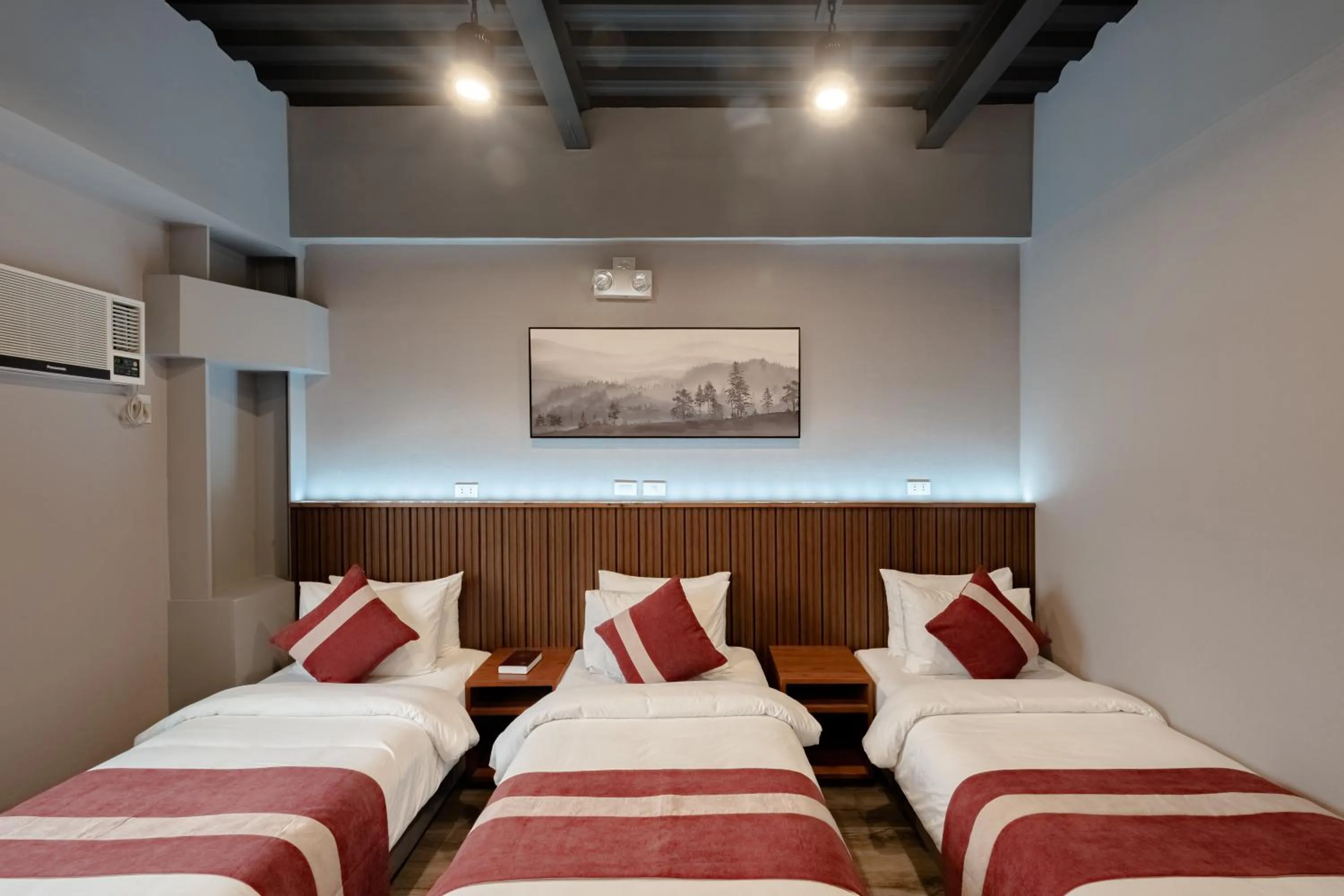 Bedroom, Bed in Kekehyu Business Hotel