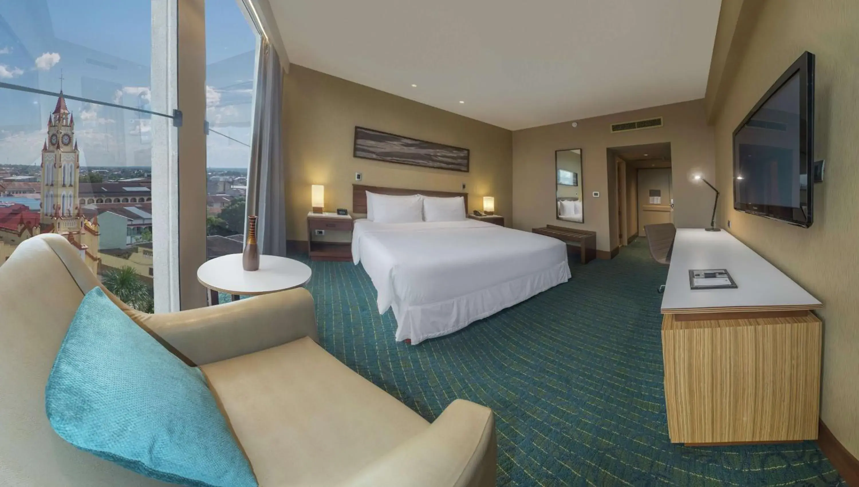 King Room in Doubletree By Hilton Iquitos King Room in Doubletree By Hilton Iquitos