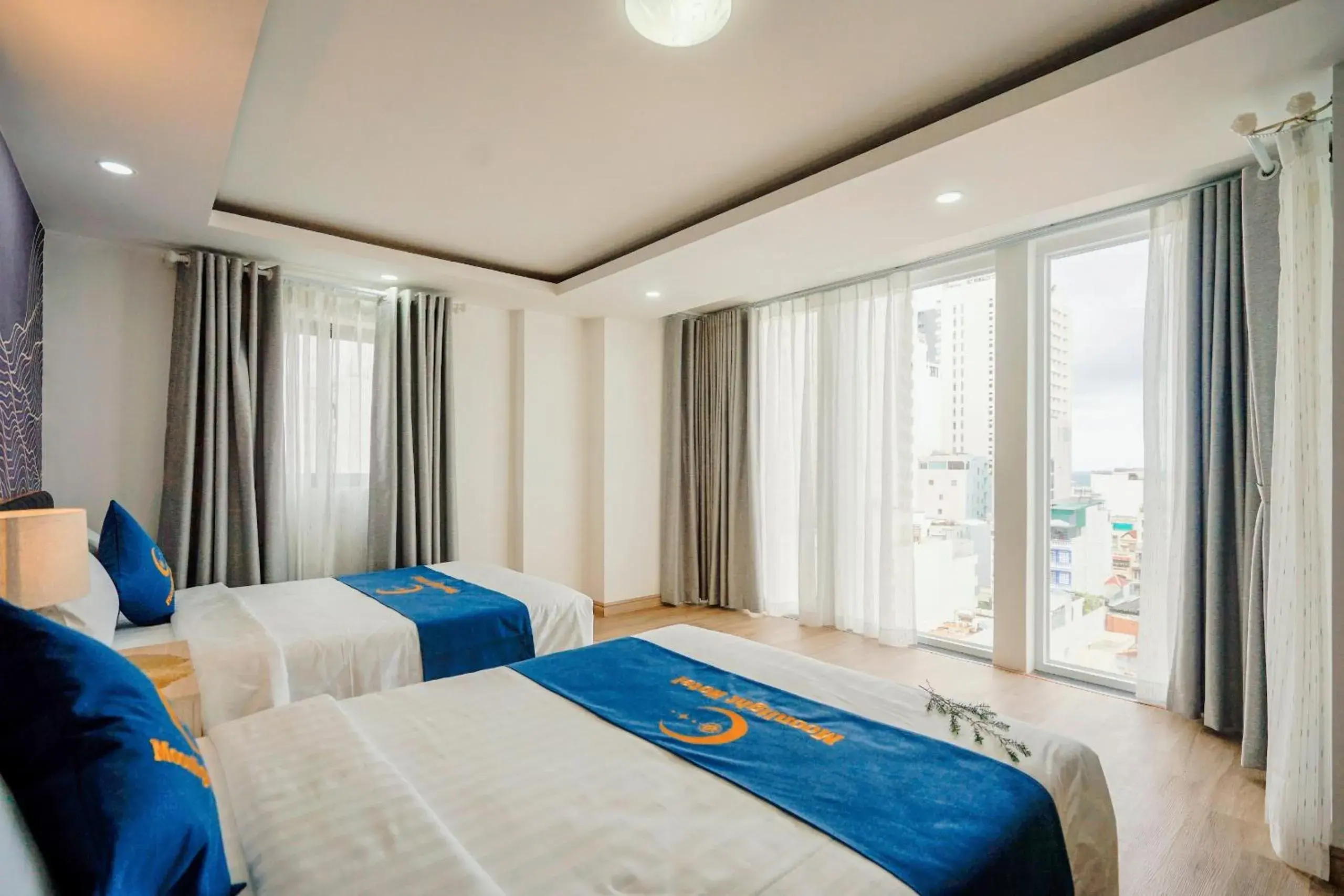 Senior Deluxe Twin Room with City View in Moonlight Nha Trang Hotel Senior Deluxe Twin Room with City View in Moonlight Nha Trang Hotel