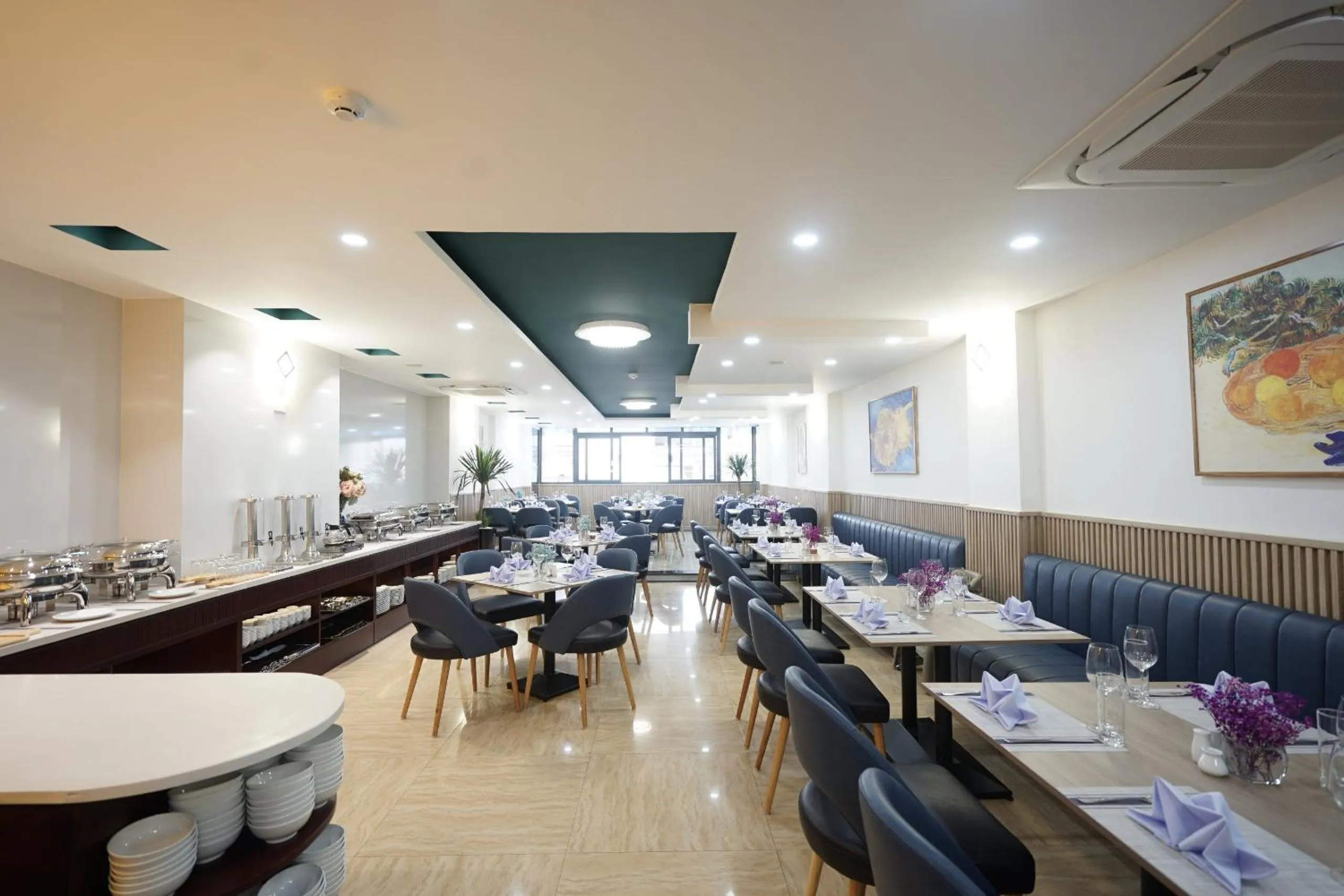 Restaurant/places to eat in Moonlight Nha Trang Hotel