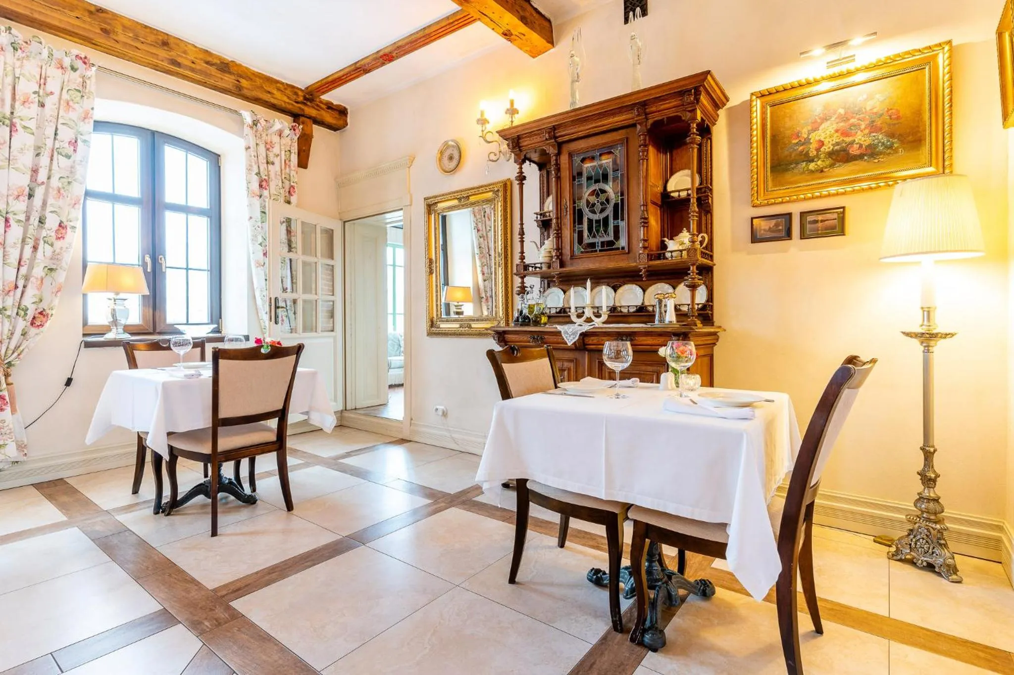 Restaurant/places to eat in Folwark Karczemka