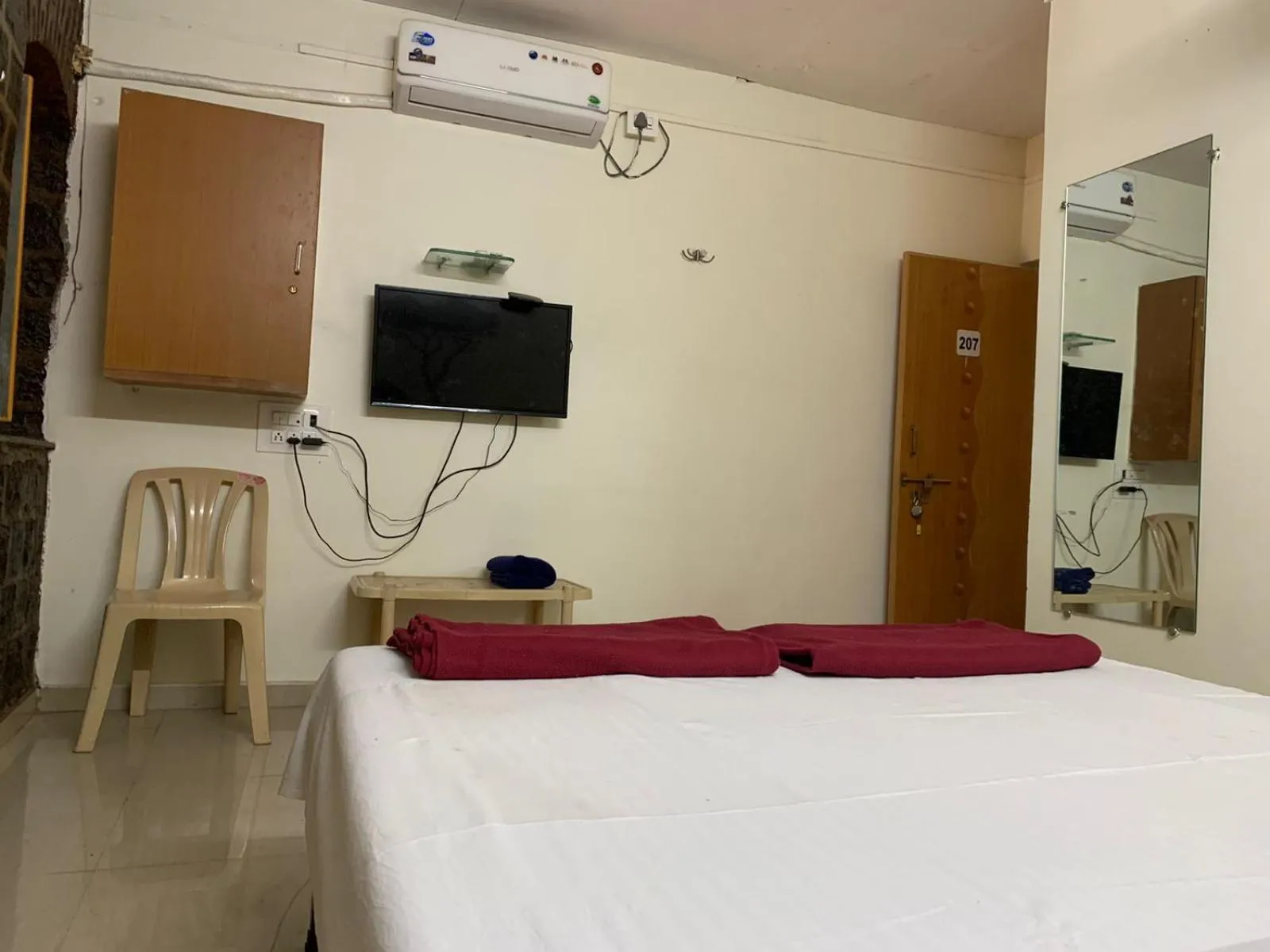 TV and multimedia in Hotel Rukmini, kolhapur