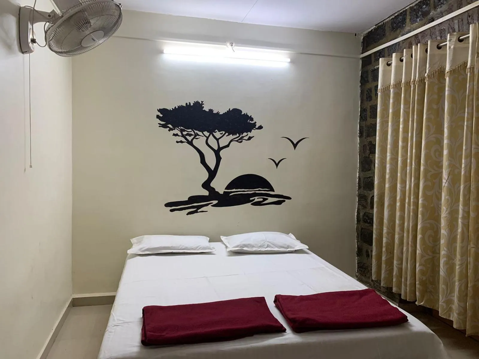 Bed in Hotel Rukmini, kolhapur