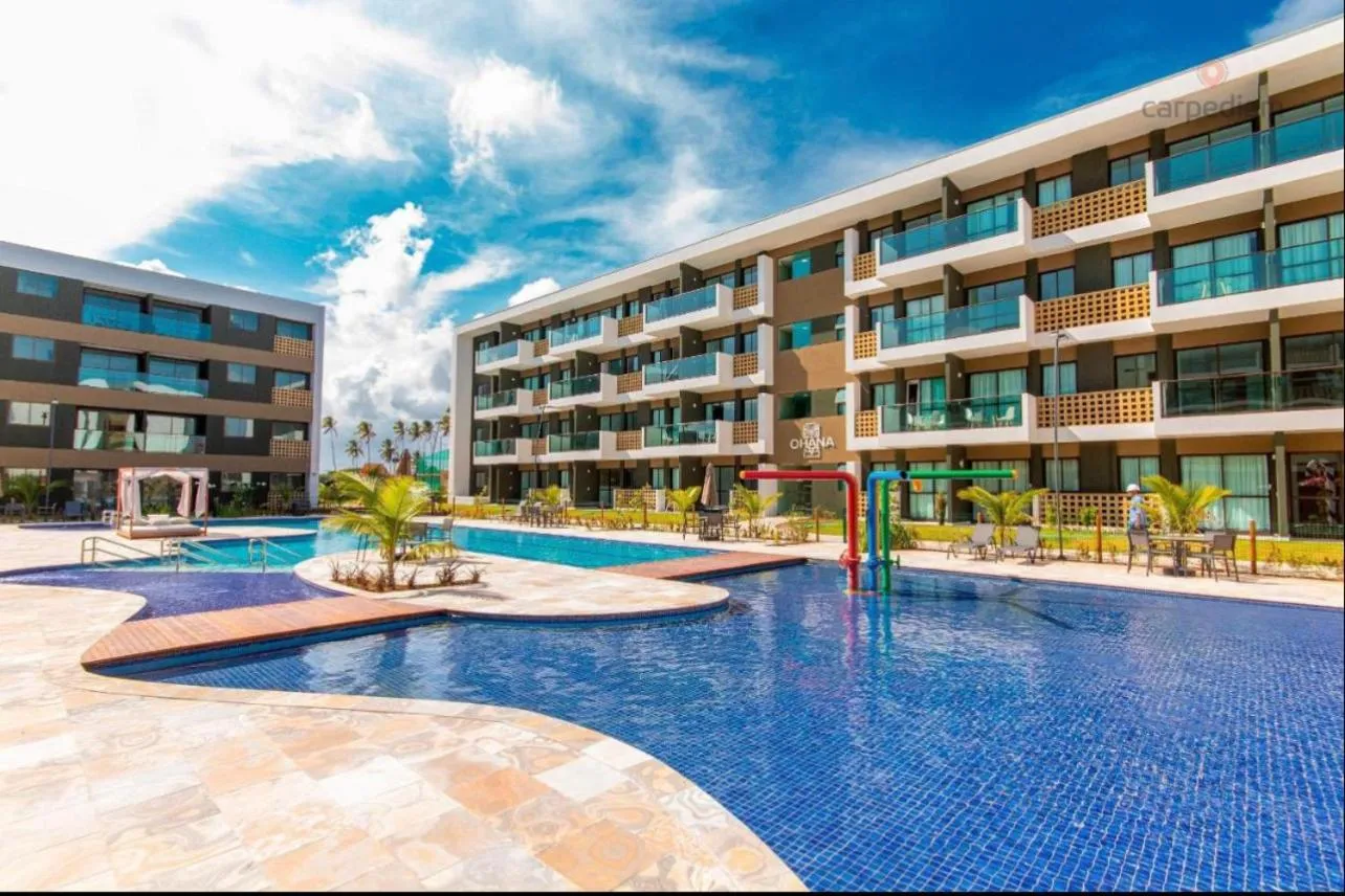 Swimming pool in Porto Beach Resort - Mana Beach Experience