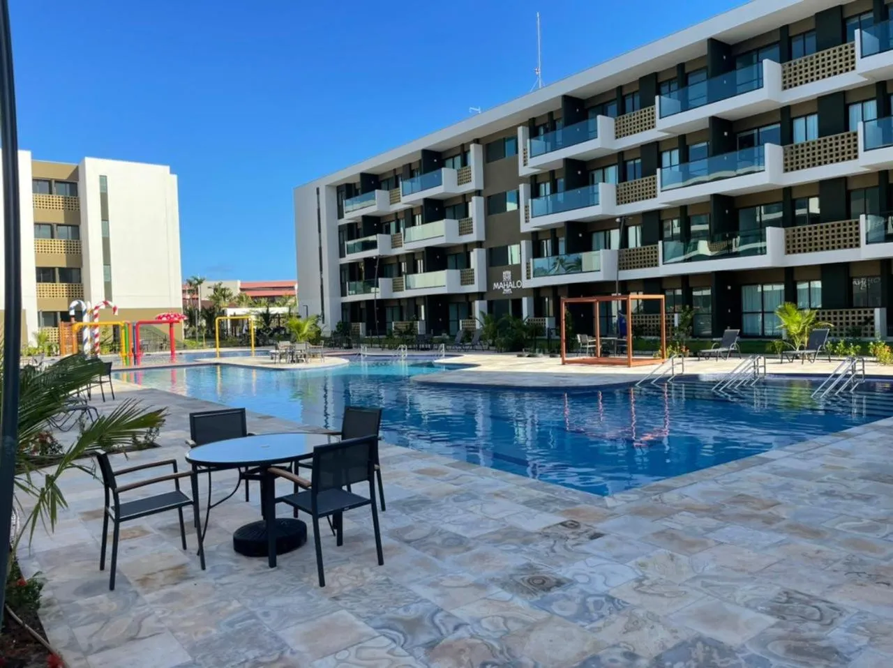 Property building in Porto Beach Resort - Mana Beach Experience