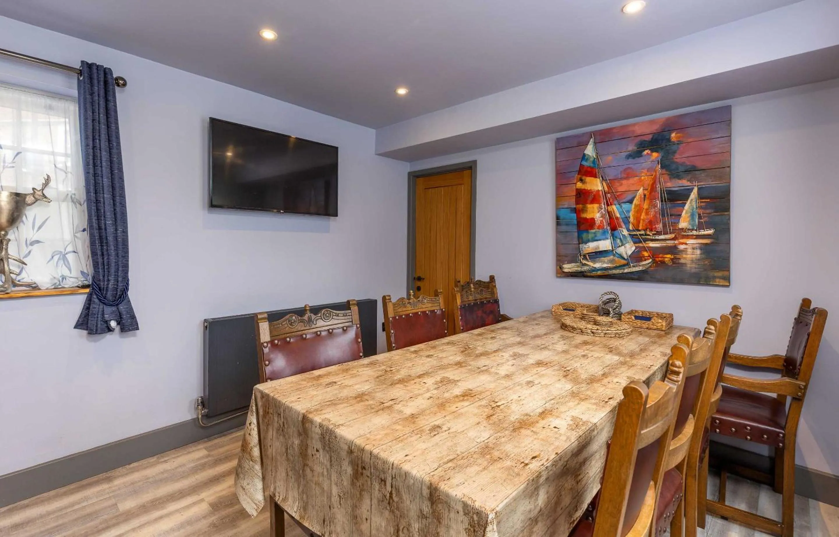 Dining area, Bed in Jersey Cottage