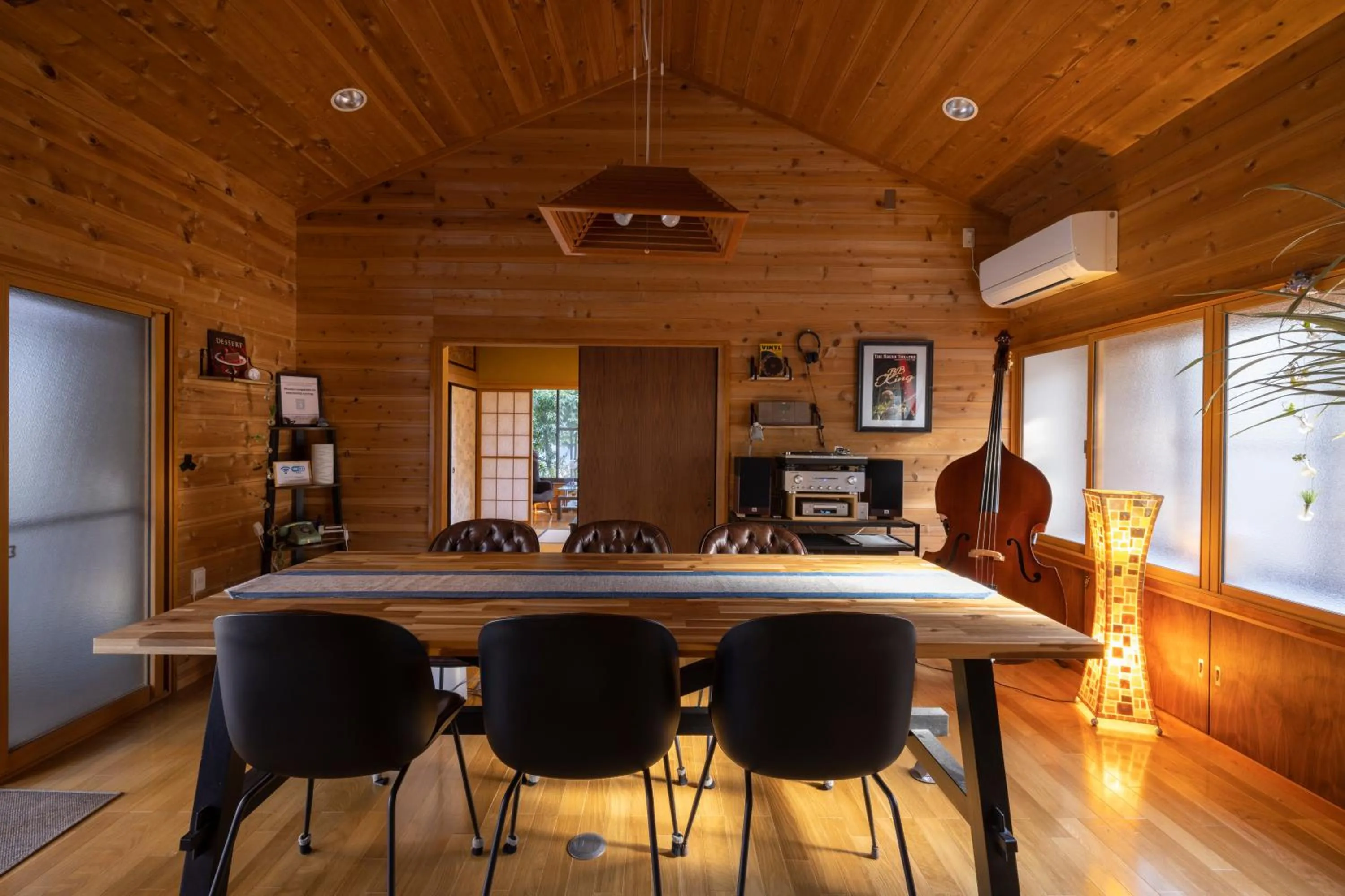 Azumino Salon1 Cozy Onsen Retreat